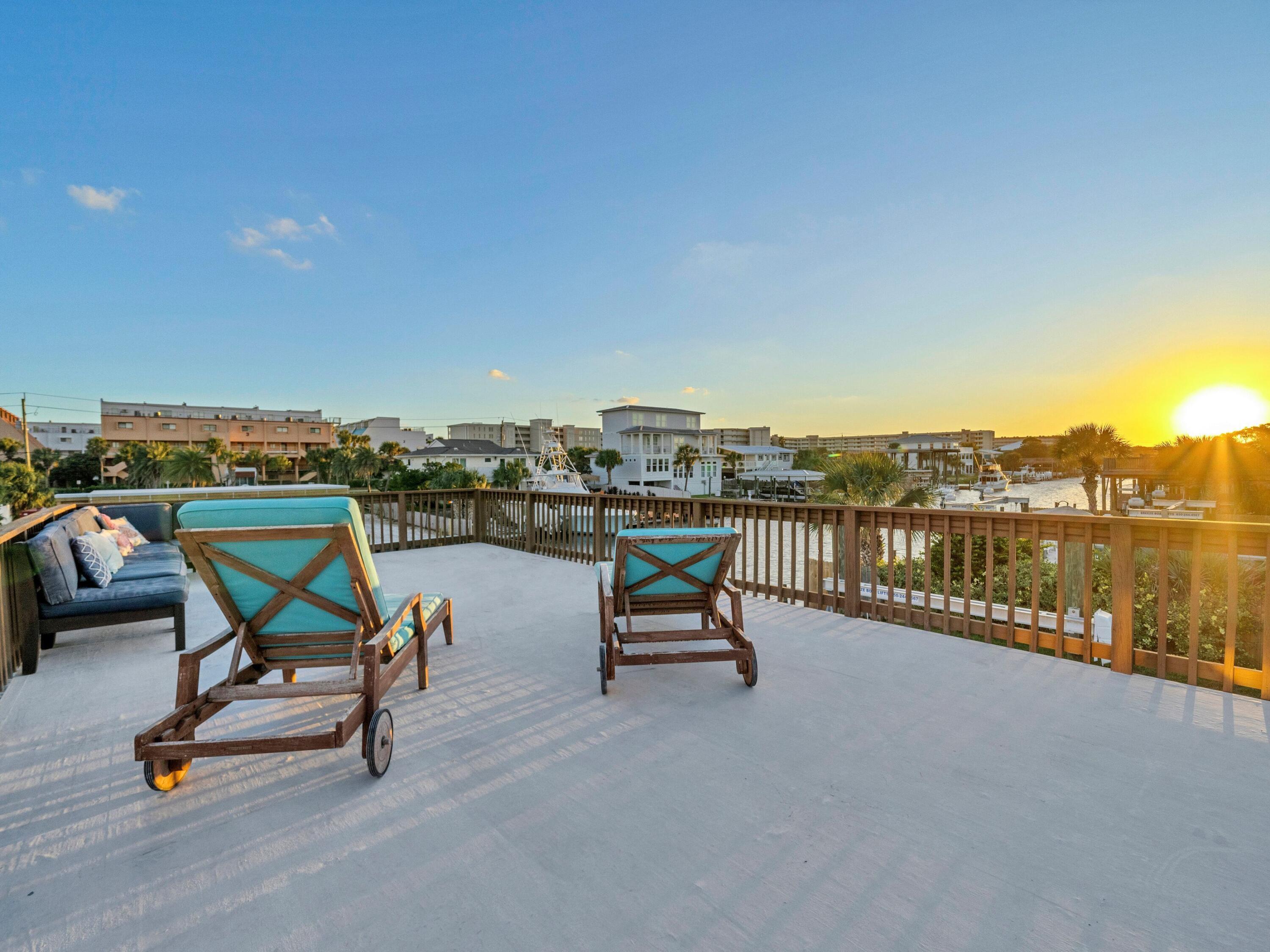 HOLIDAY ISLE - Residential