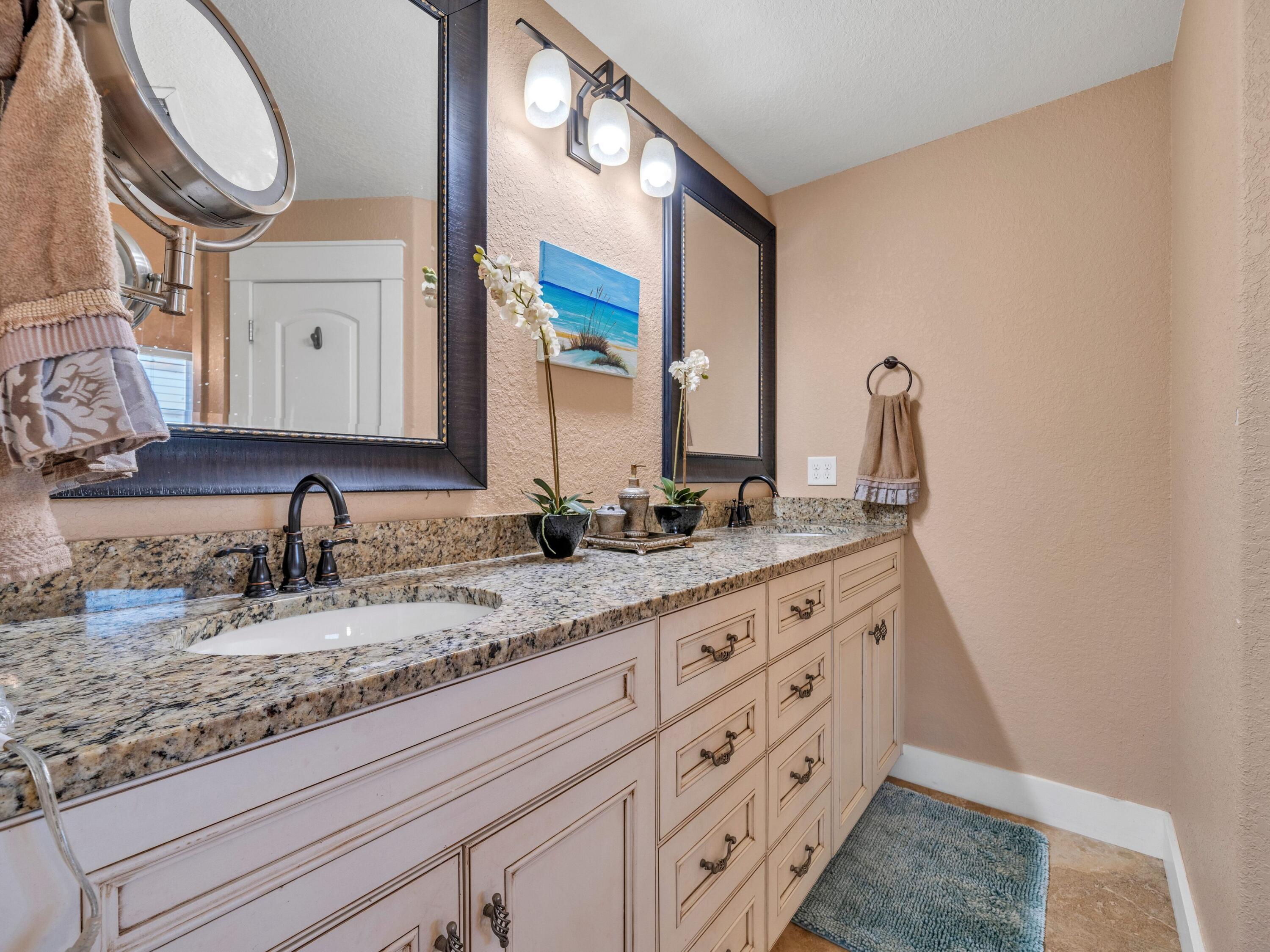 HOLIDAY ISLE - Residential