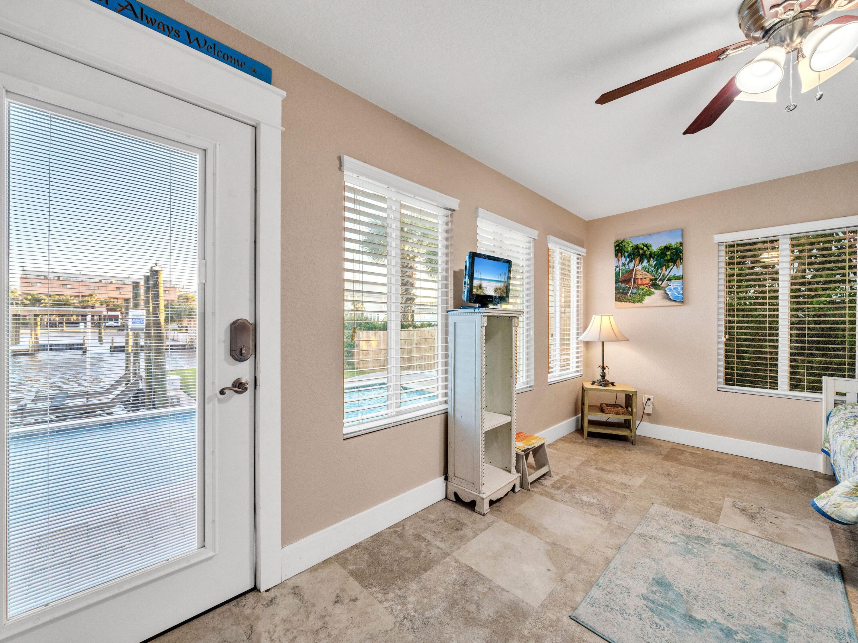 HOLIDAY ISLE - Residential