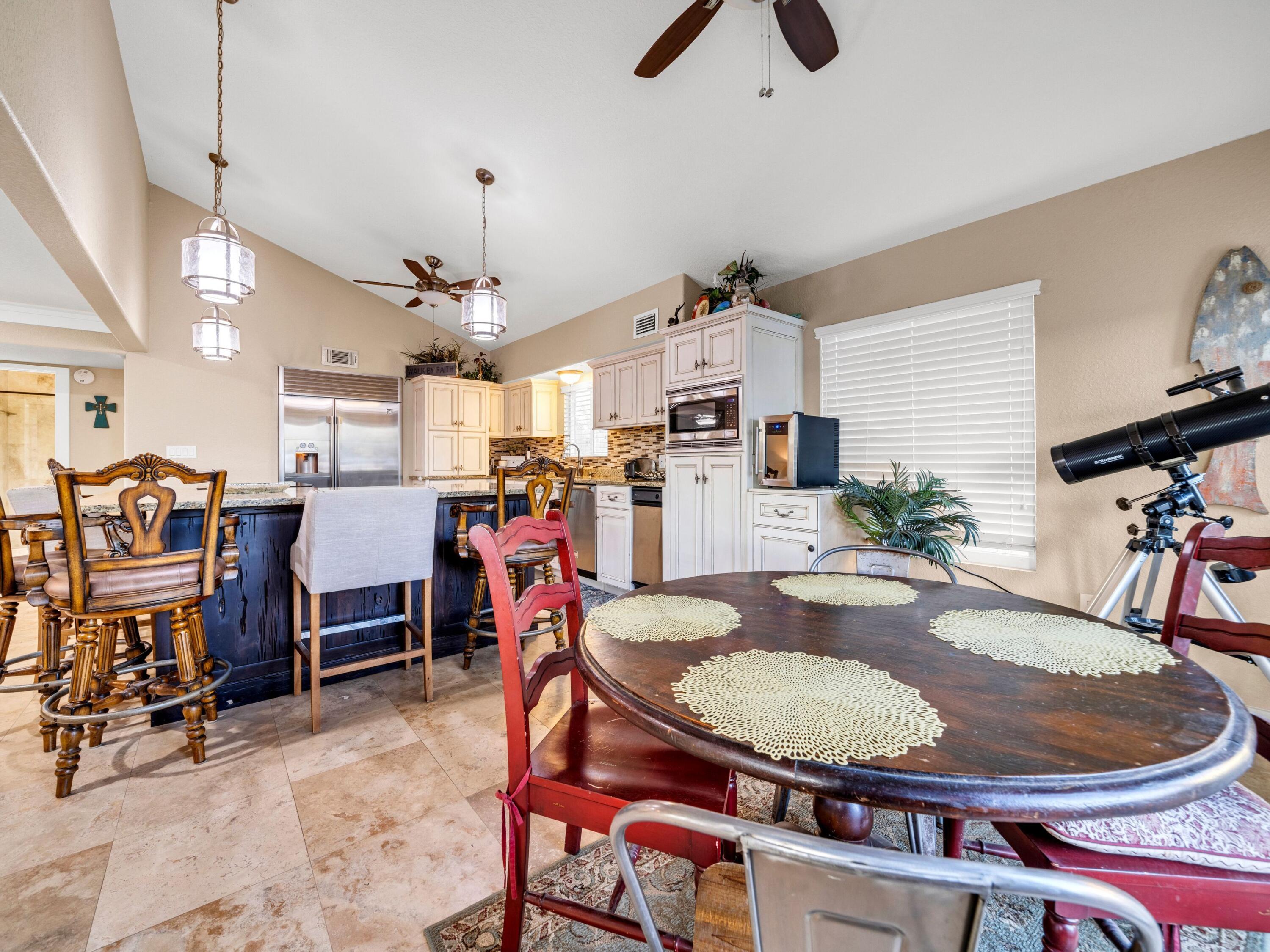 HOLIDAY ISLE - Residential