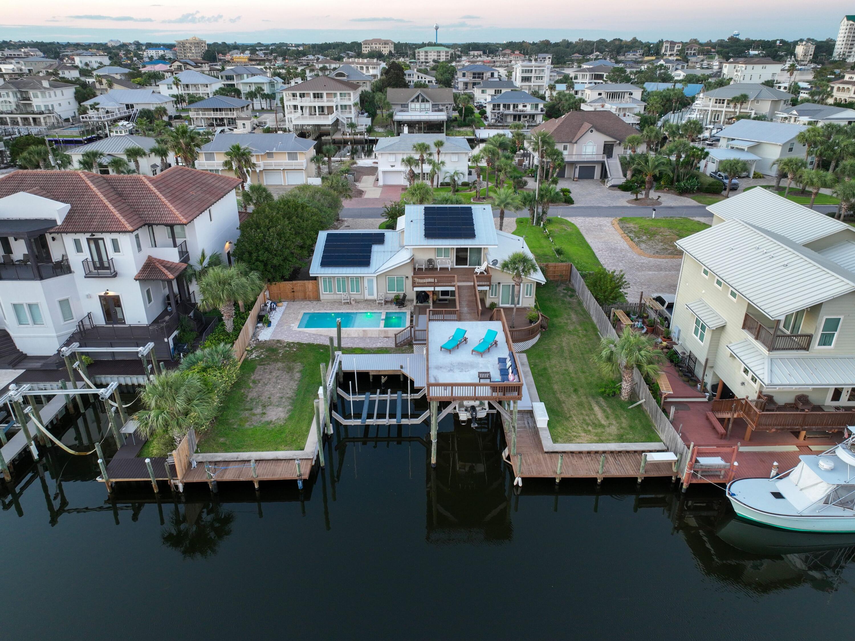 HOLIDAY ISLE - Residential