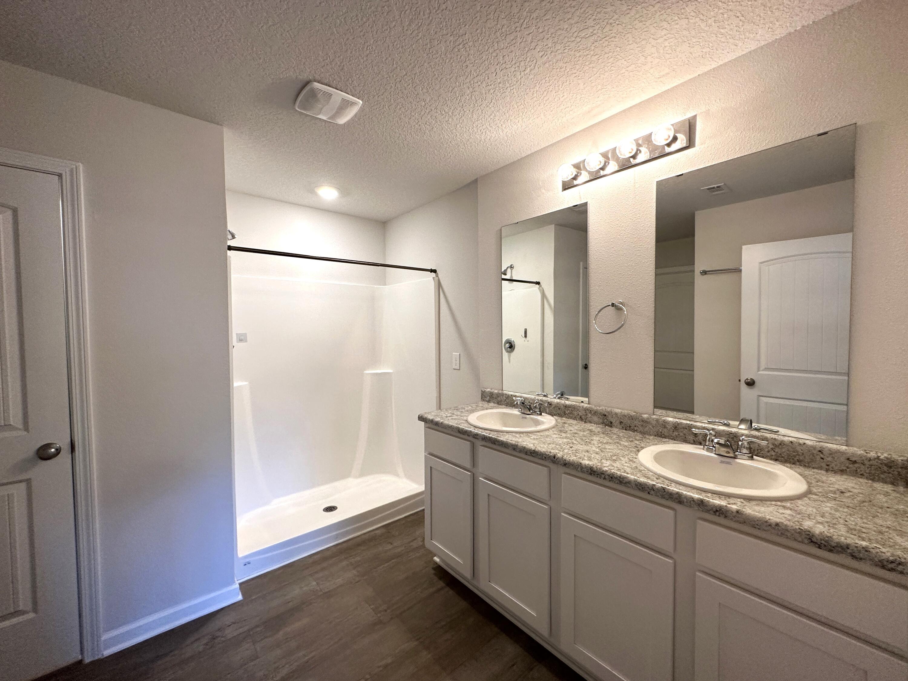 ASHTIN ESTATES - Residential Lease