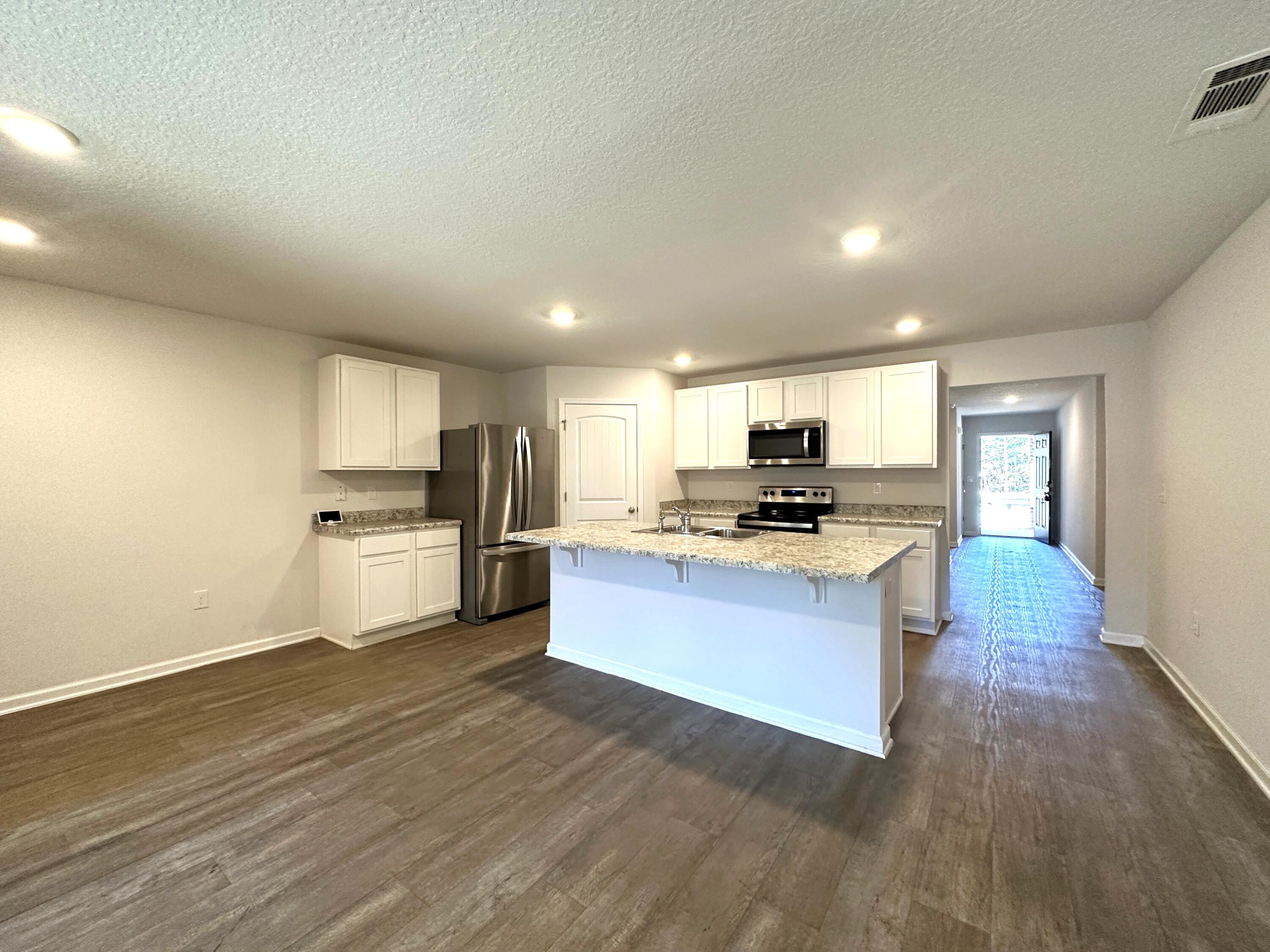 ASHTIN ESTATES - Residential Lease