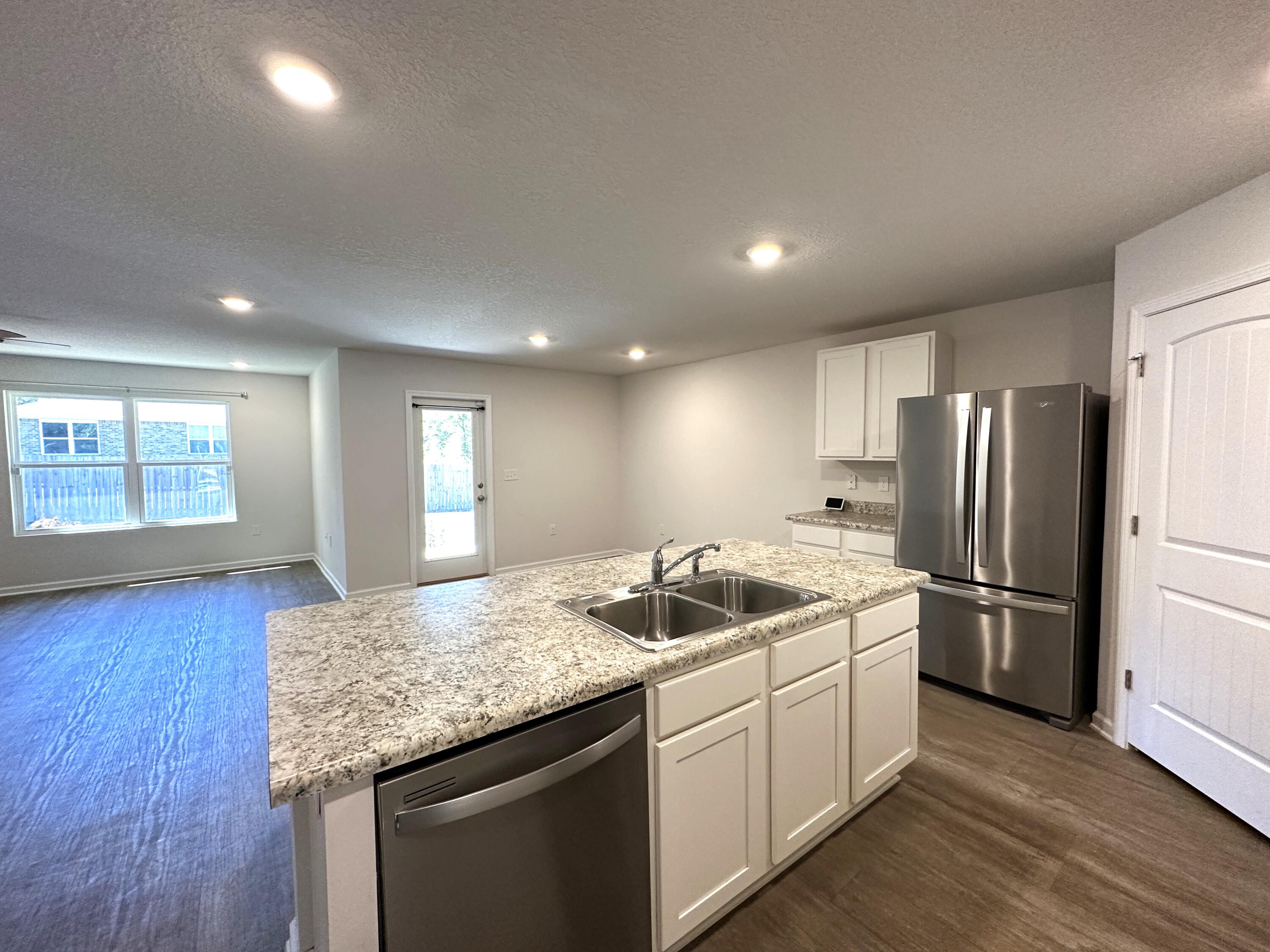 ASHTIN ESTATES - Residential Lease