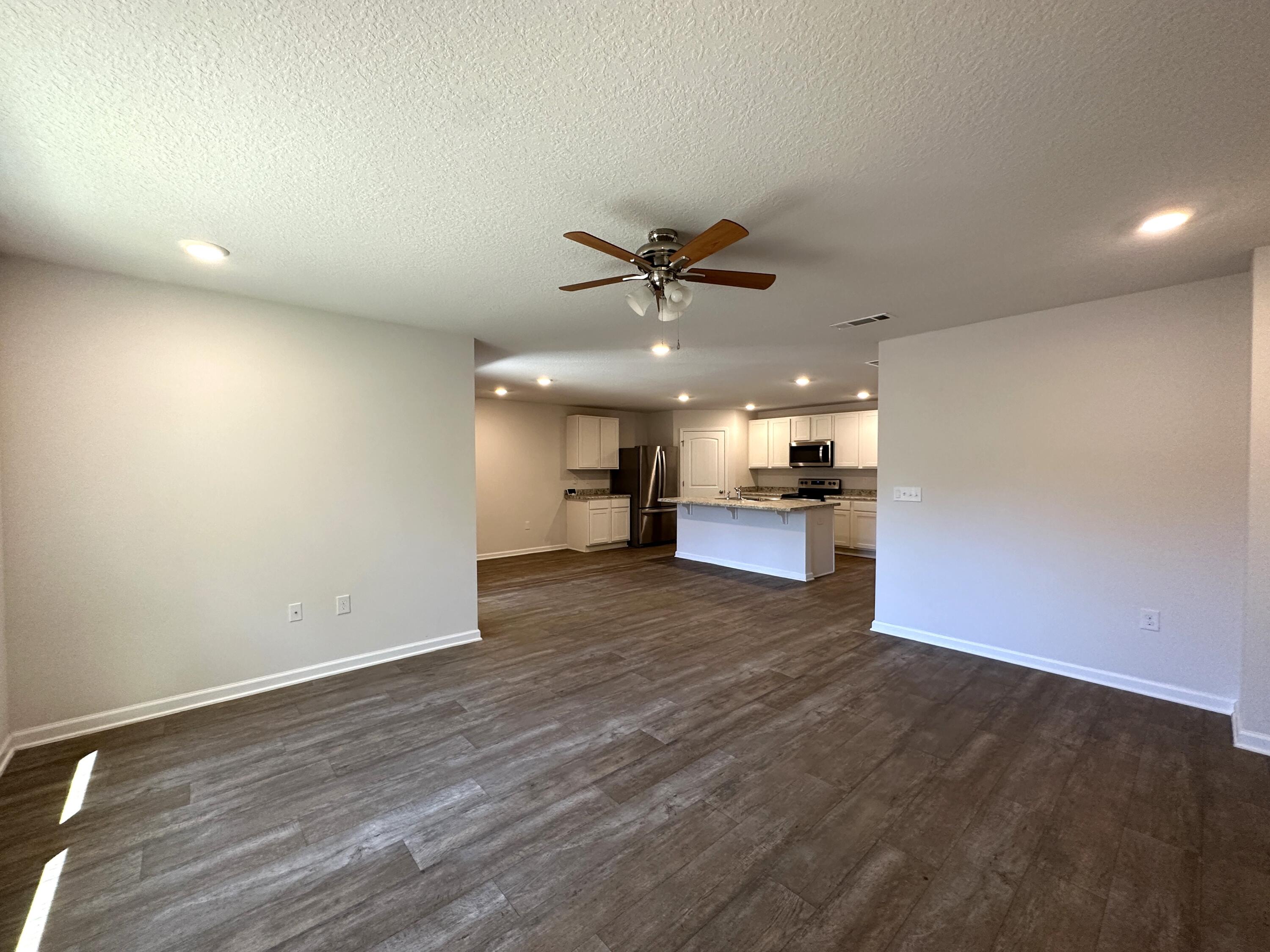 ASHTIN ESTATES - Residential Lease