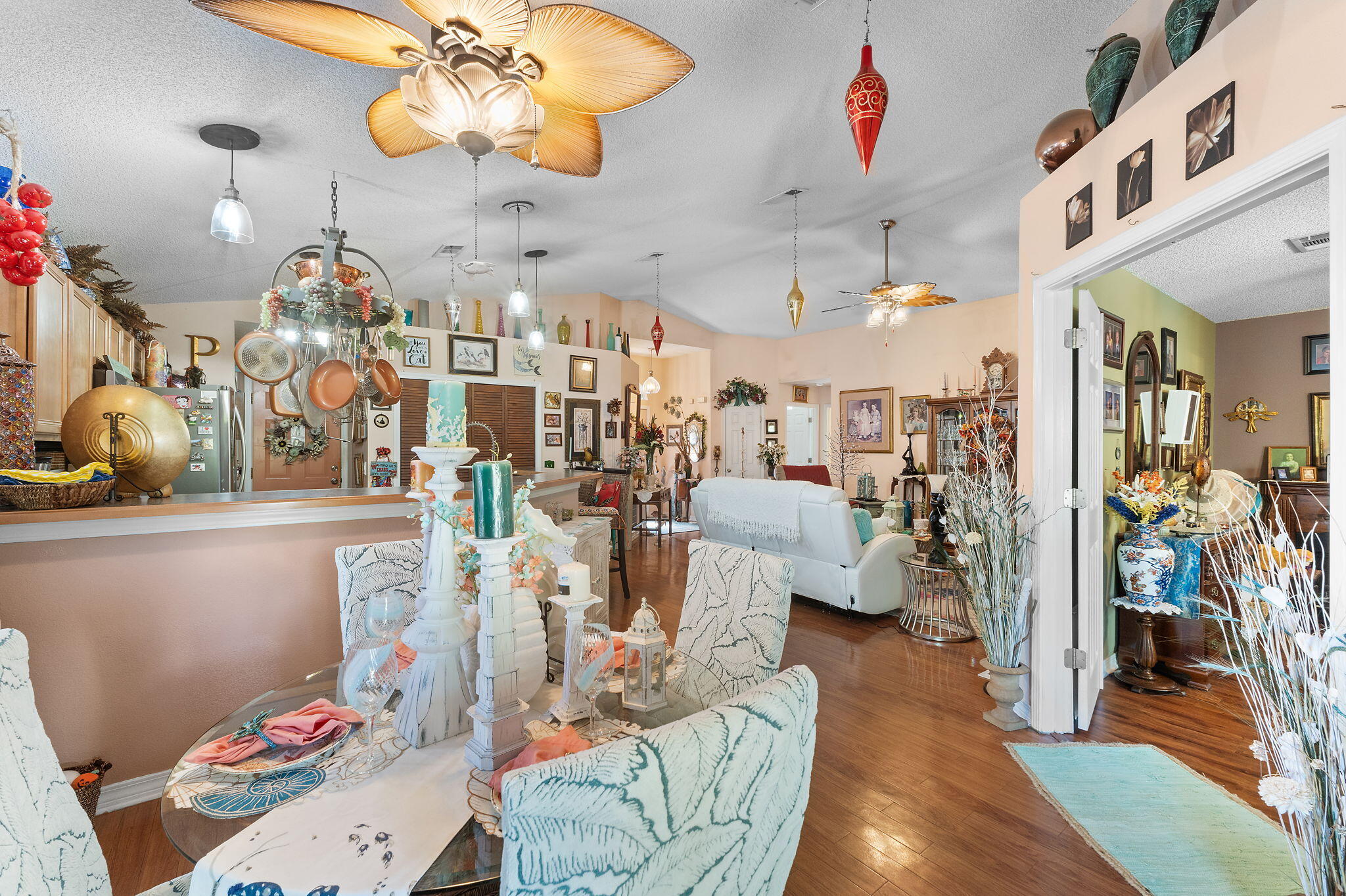 HIDDEN SHORES - Residential