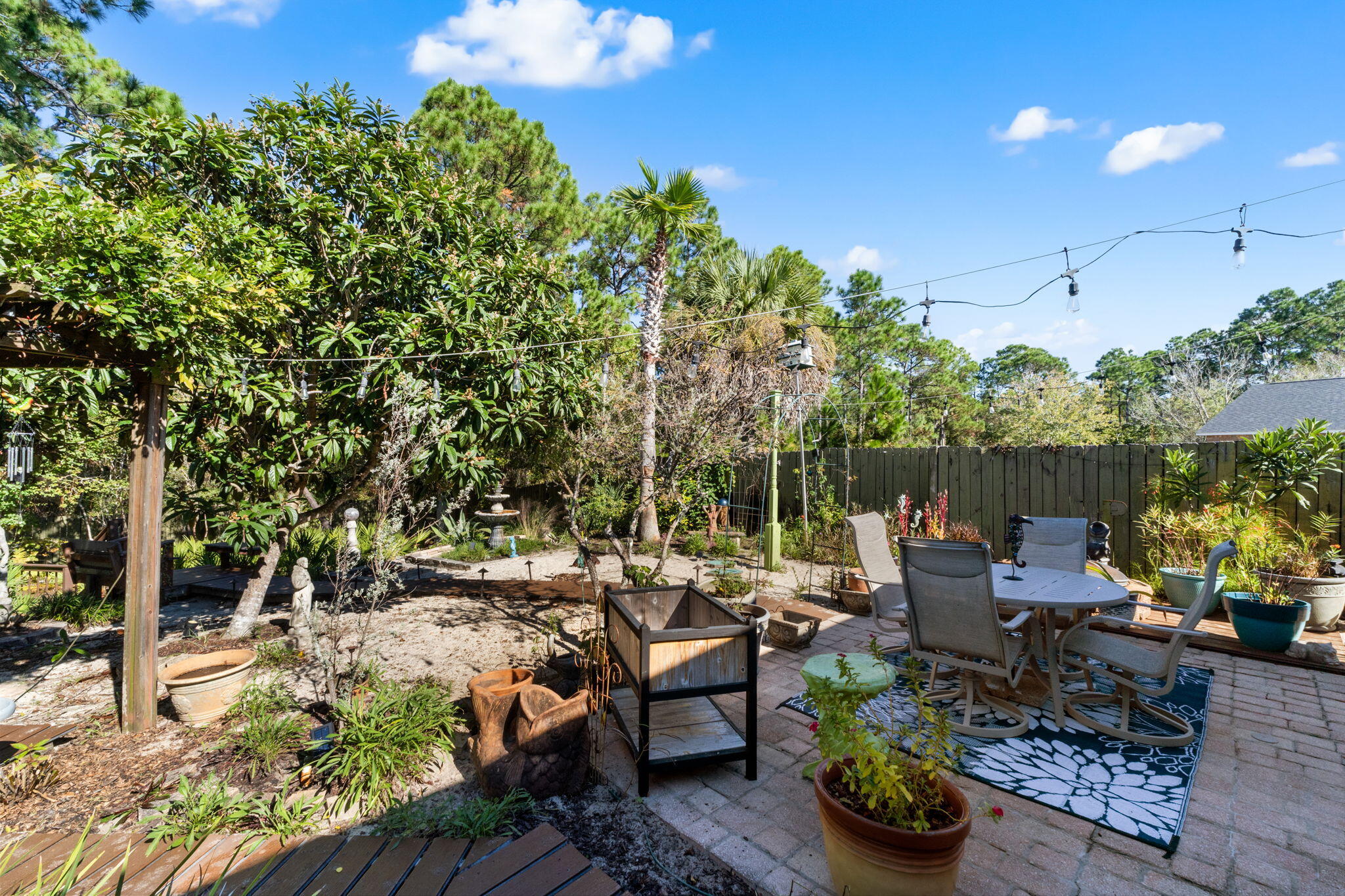 HIDDEN SHORES - Residential