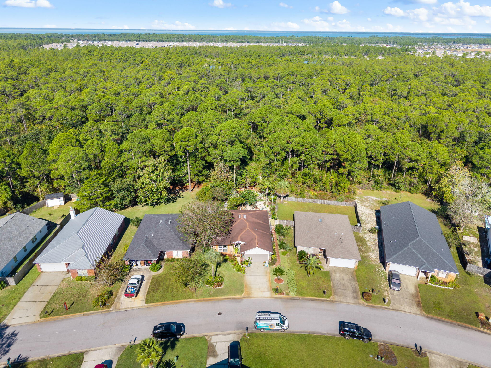 HIDDEN SHORES - Residential