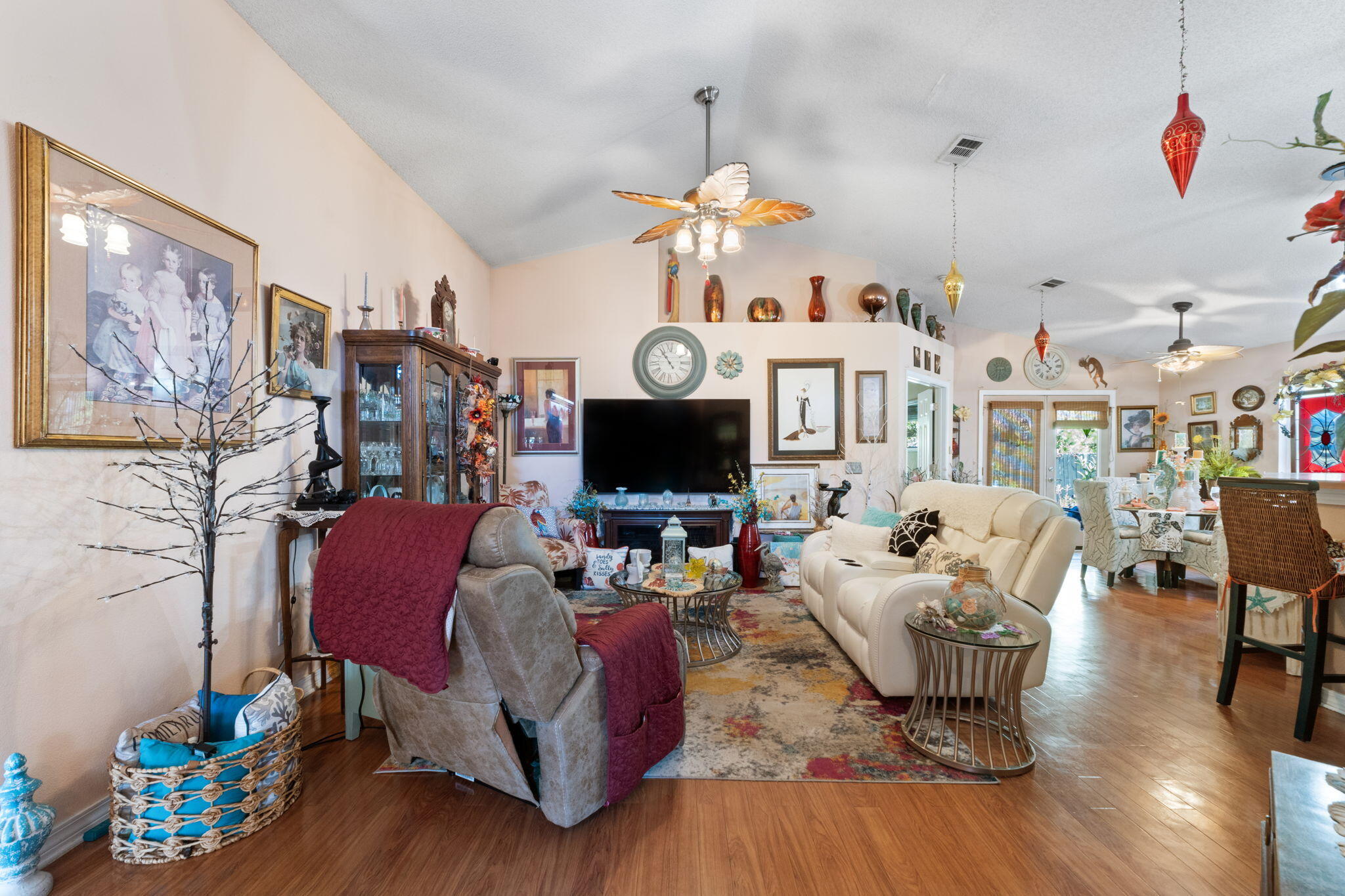 HIDDEN SHORES - Residential