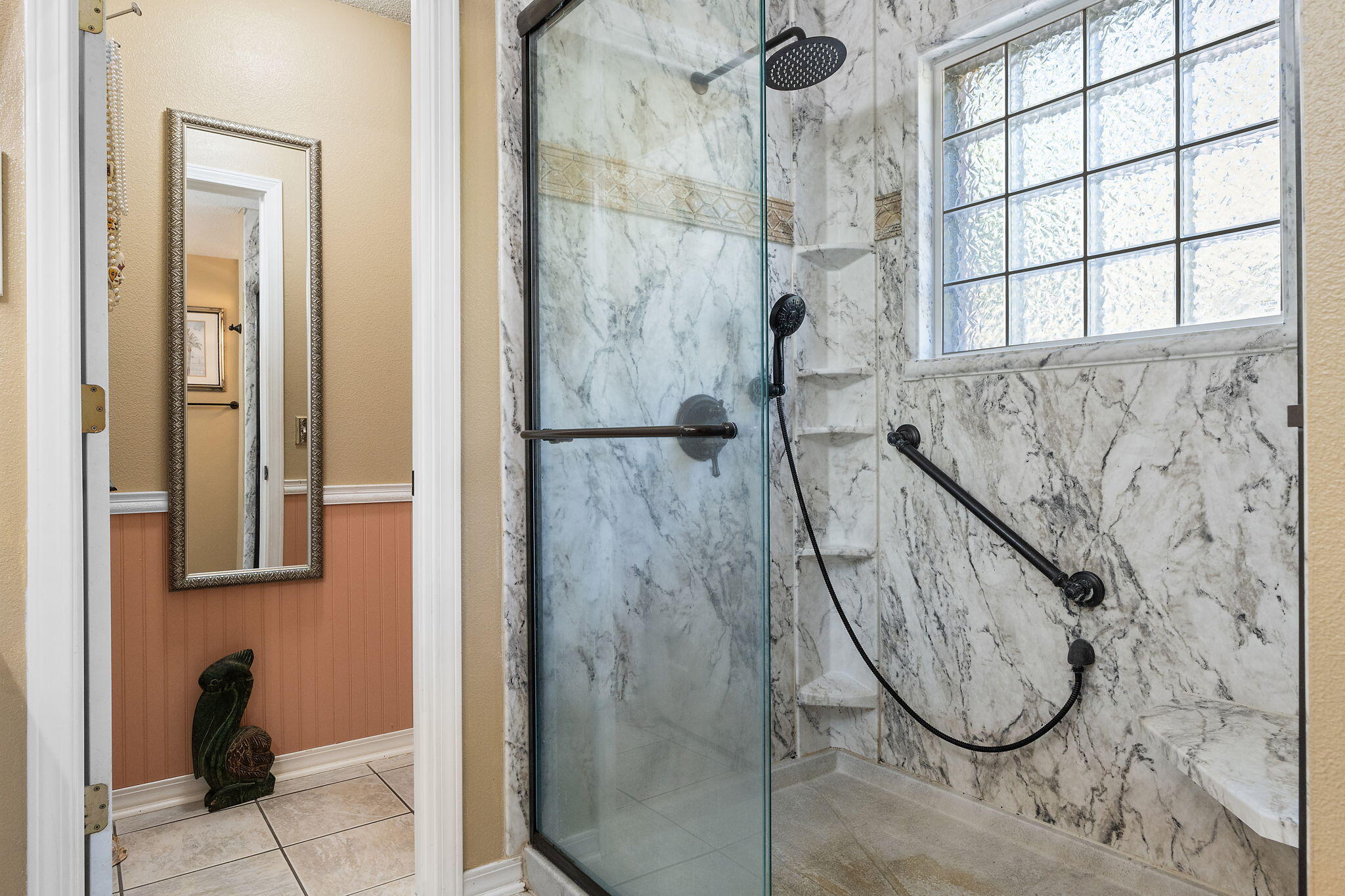 HIDDEN SHORES - Residential