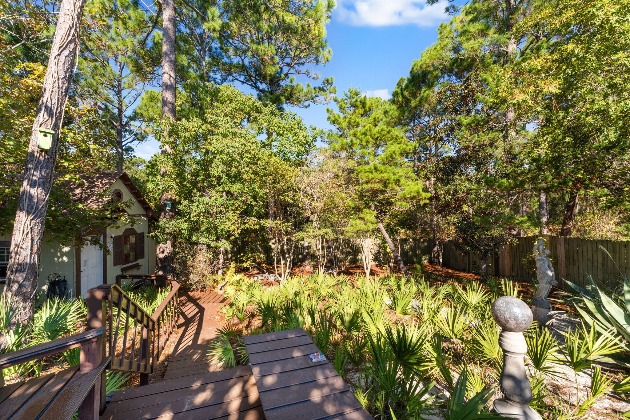 HIDDEN SHORES - Residential