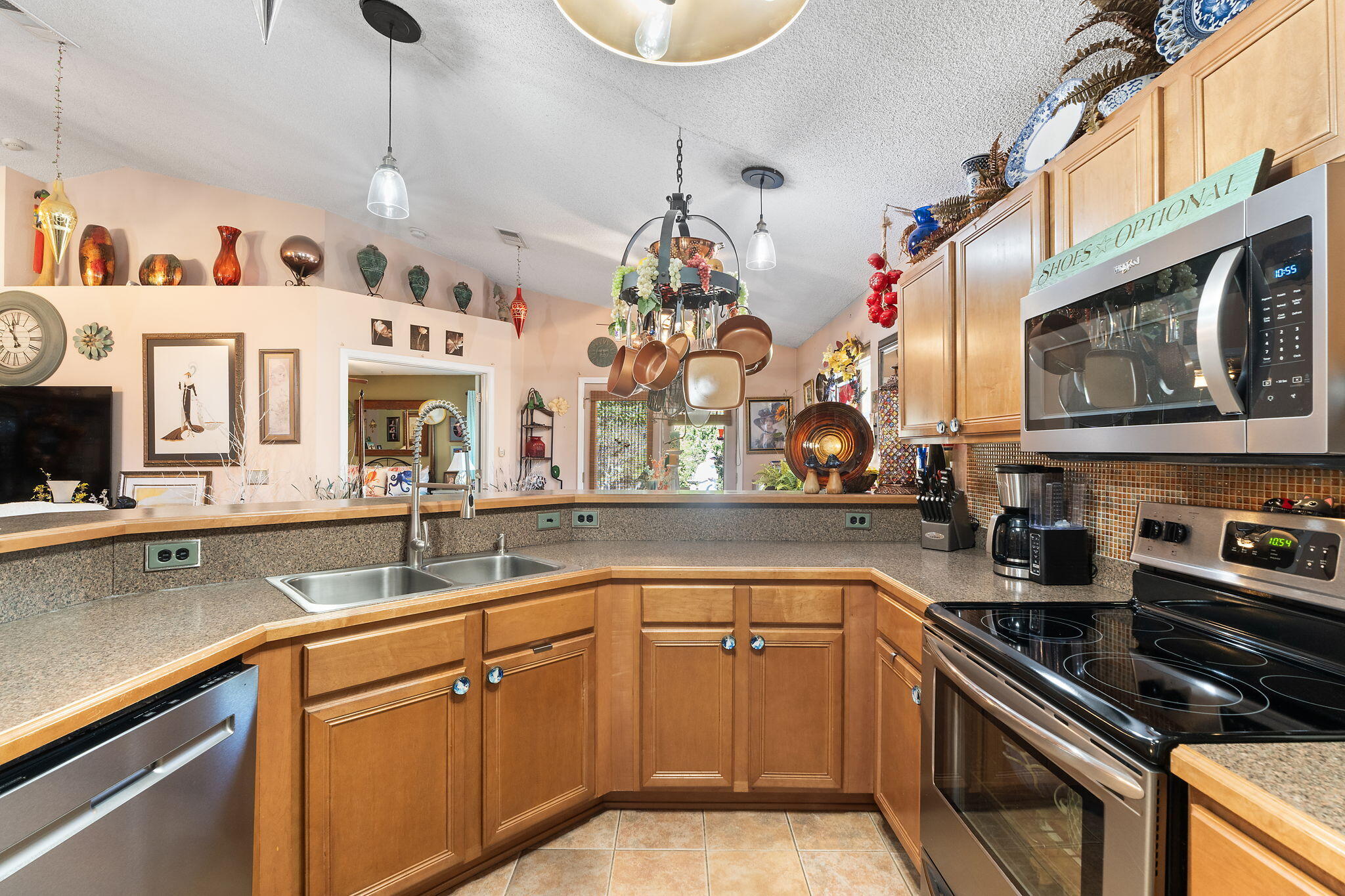 HIDDEN SHORES - Residential