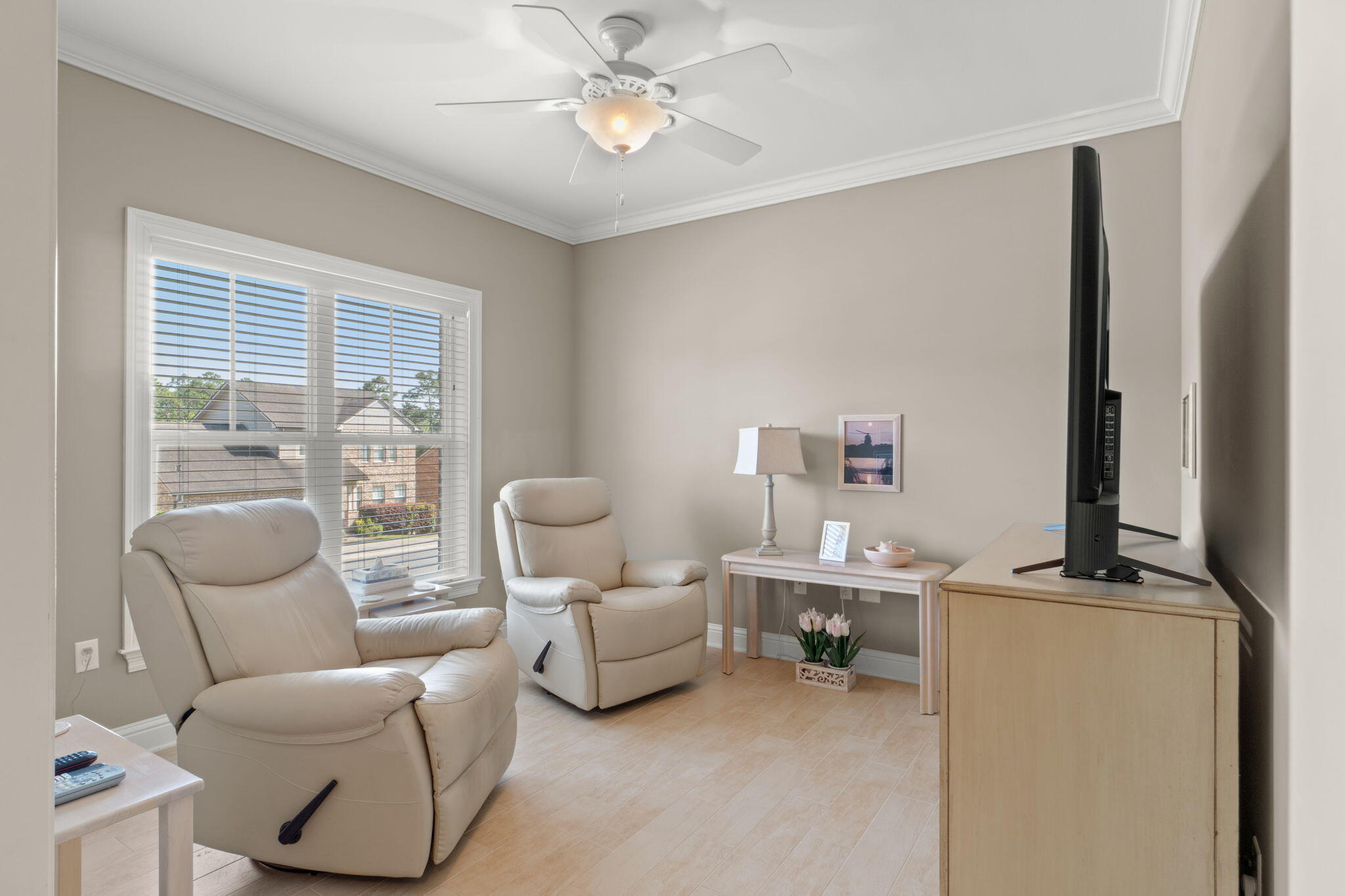 HAWK'S LANDING - Residential