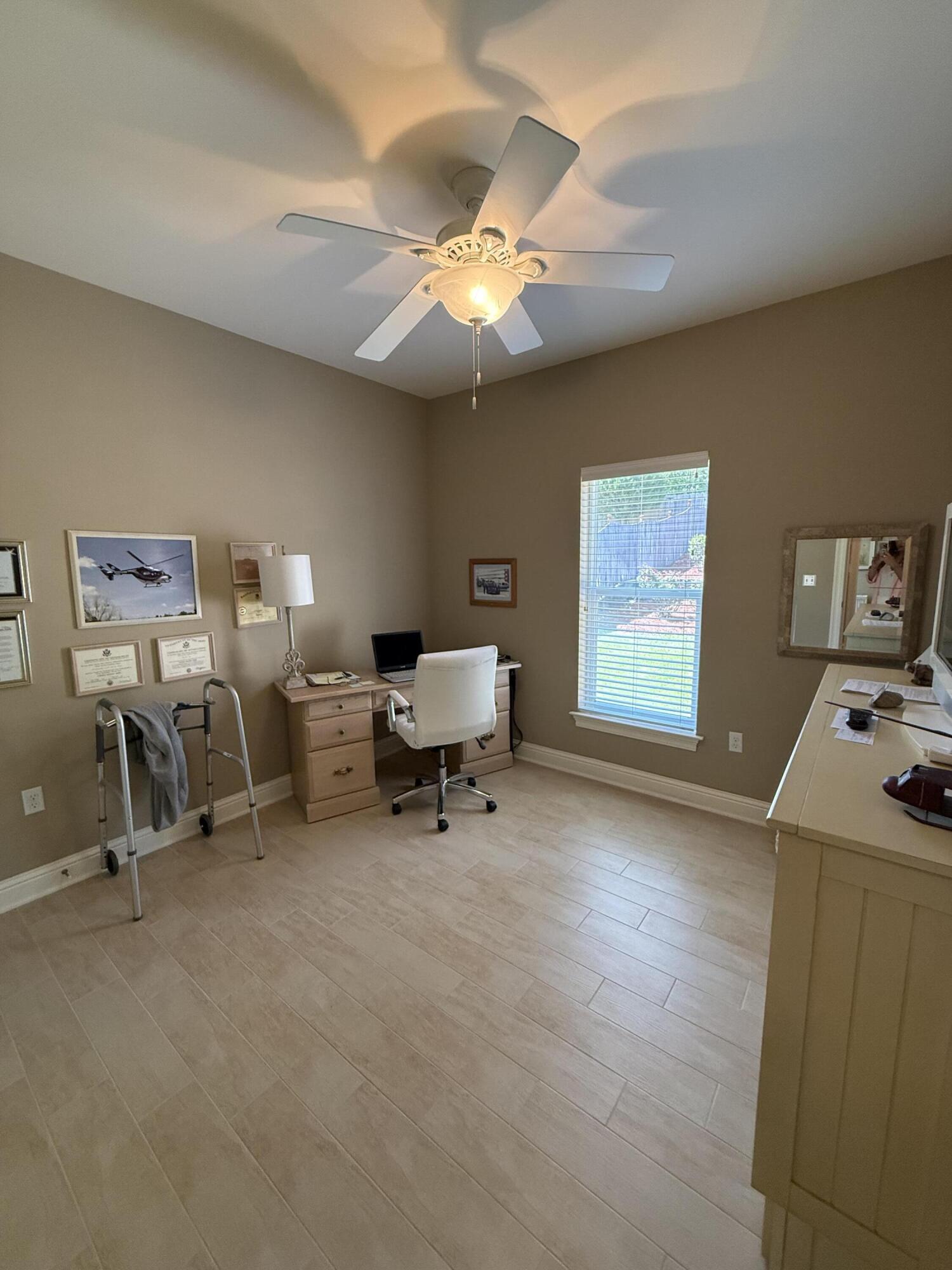 HAWK'S LANDING - Residential