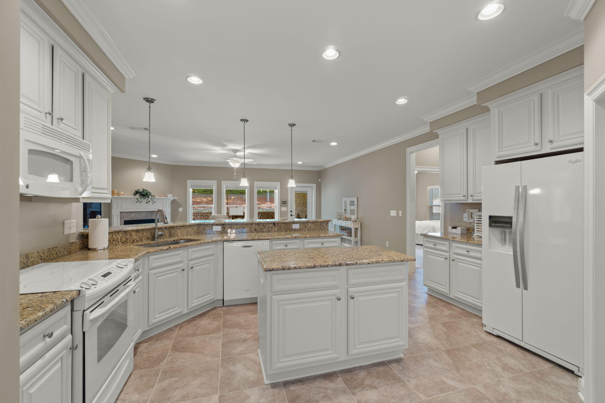 HAWK'S LANDING - Residential