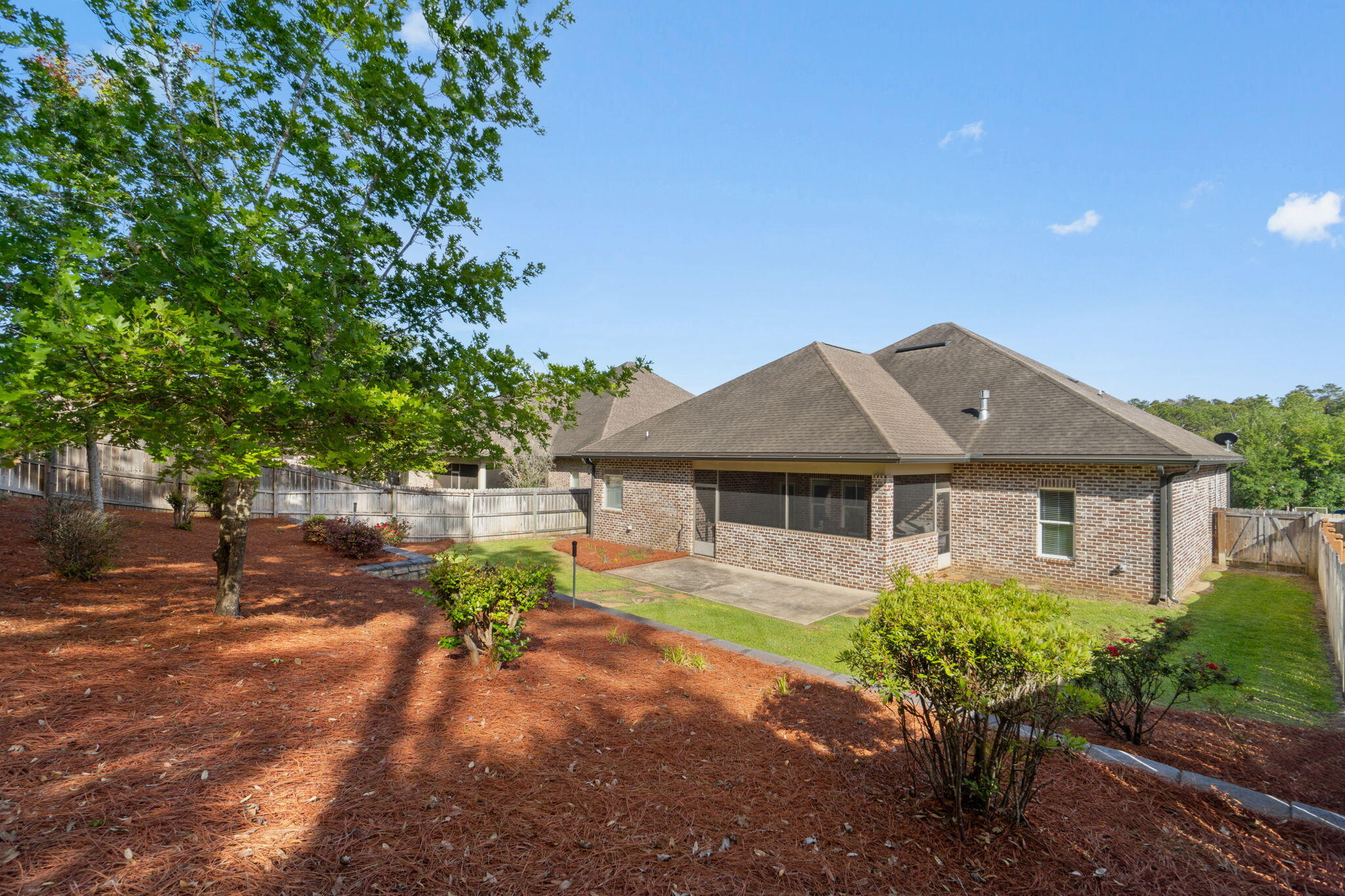 HAWK'S LANDING - Residential