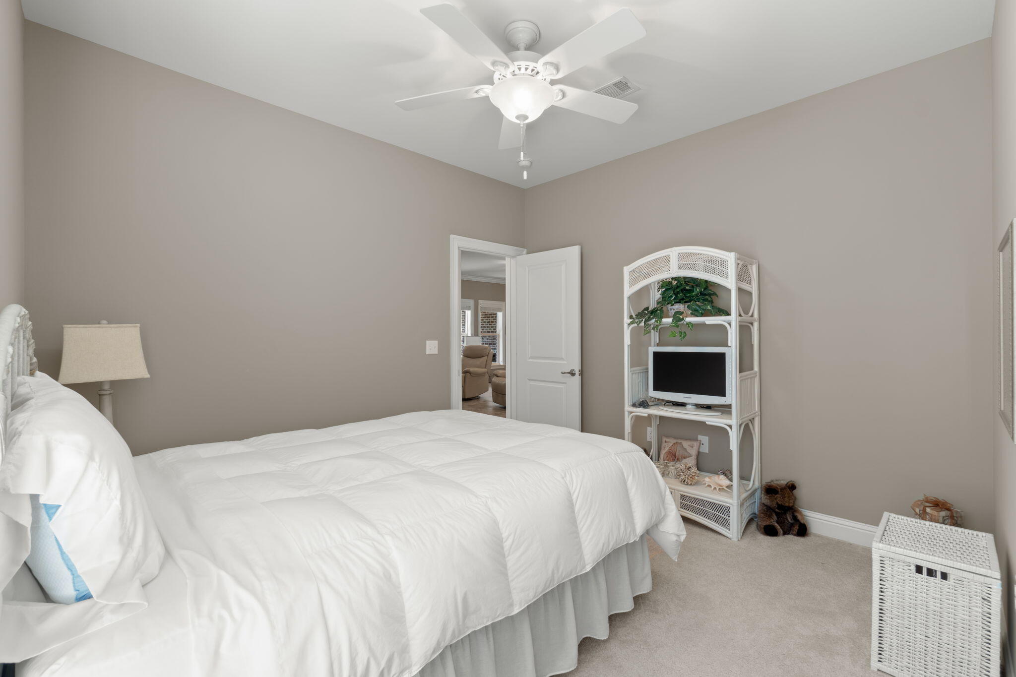 HAWK'S LANDING - Residential