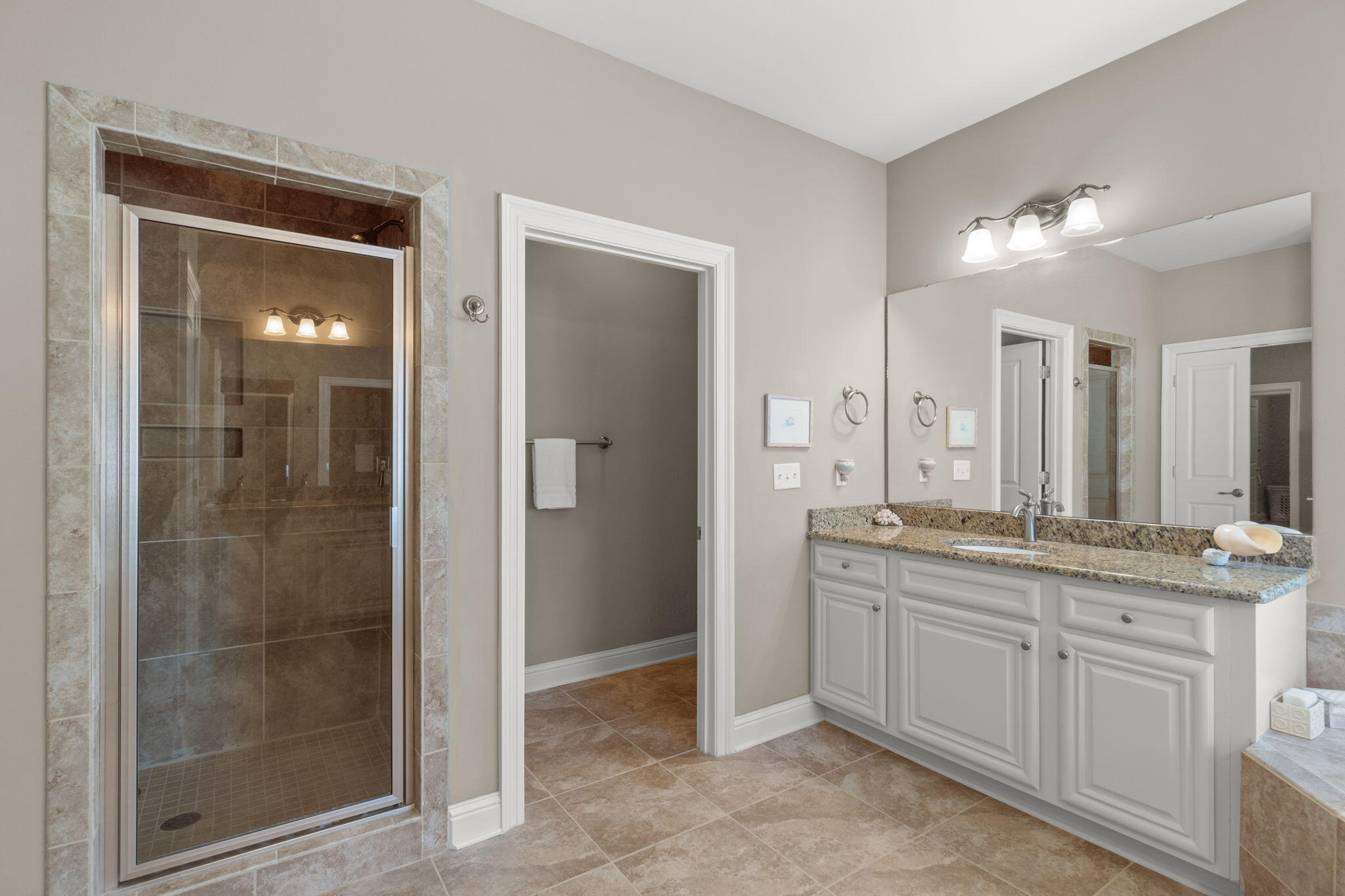 HAWK'S LANDING - Residential