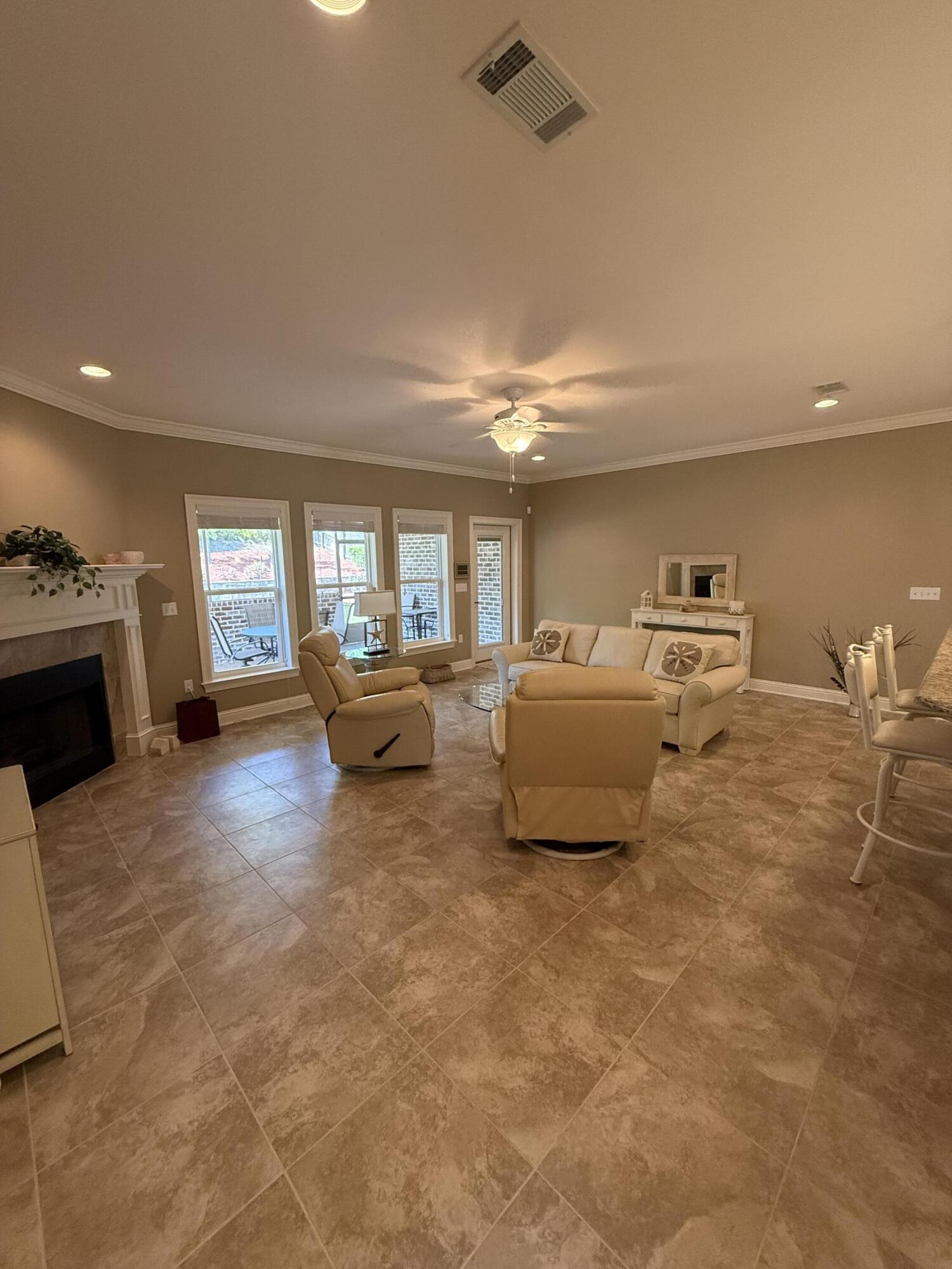 HAWK'S LANDING - Residential