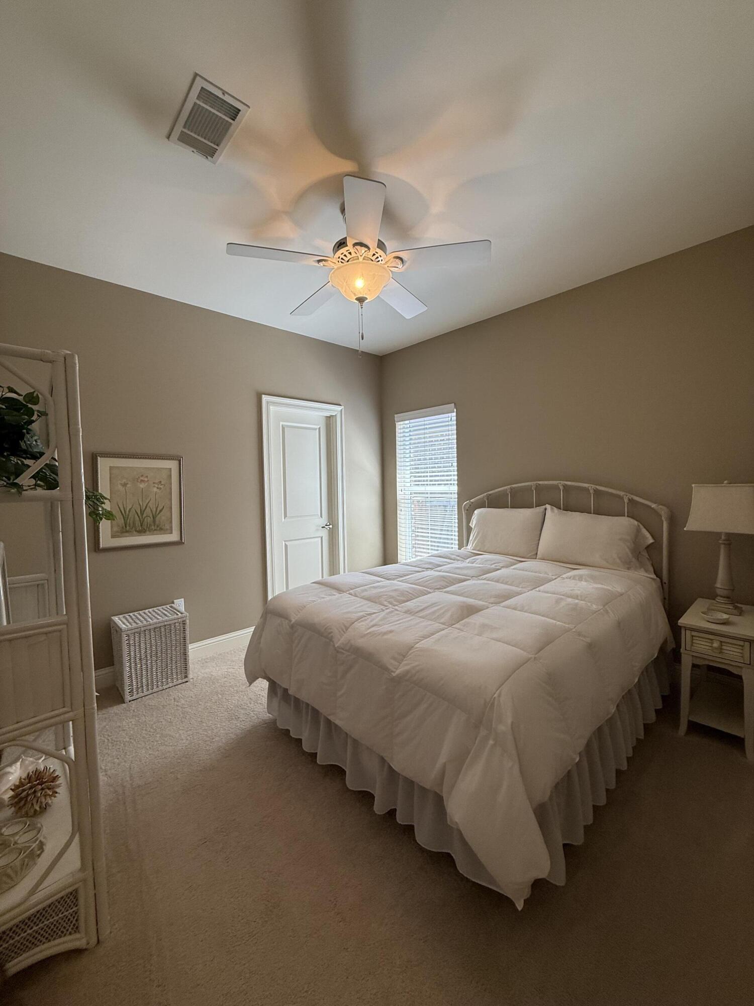 HAWK'S LANDING - Residential