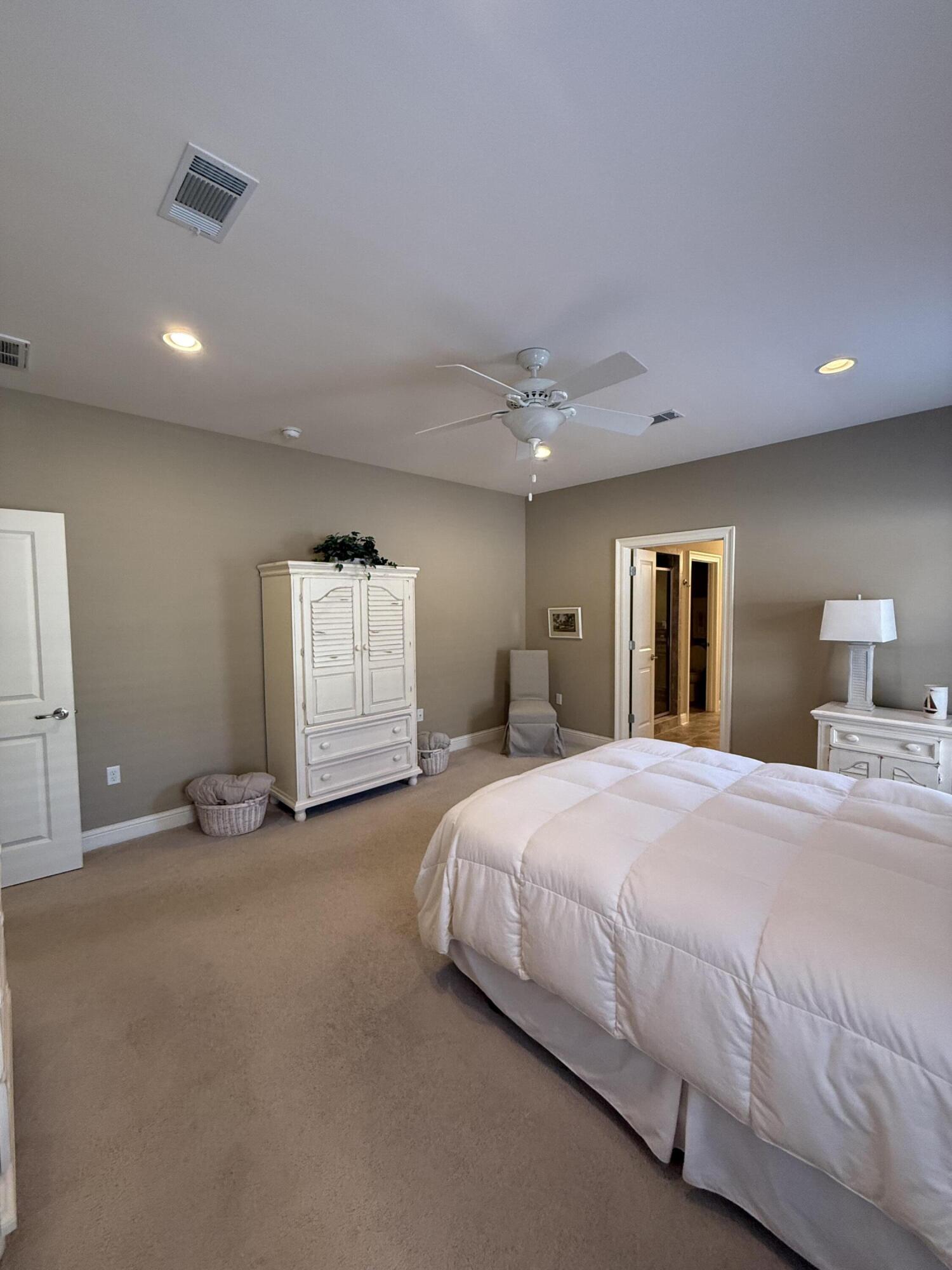 HAWK'S LANDING - Residential