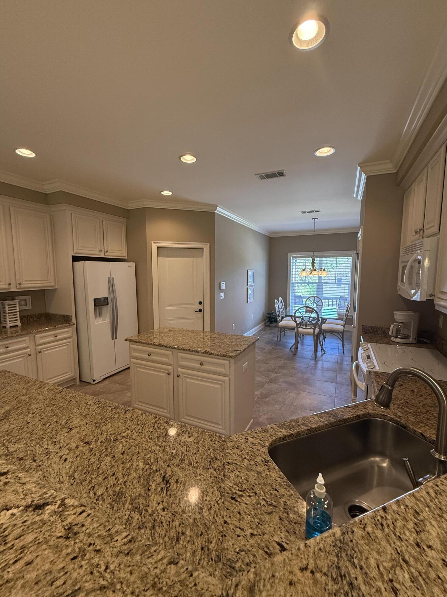 HAWK'S LANDING - Residential