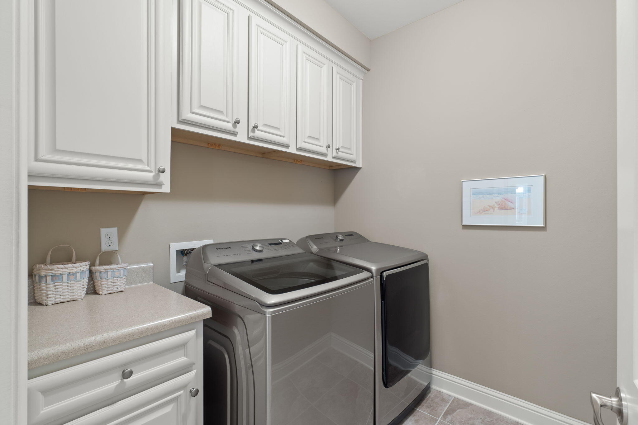 HAWK'S LANDING - Residential