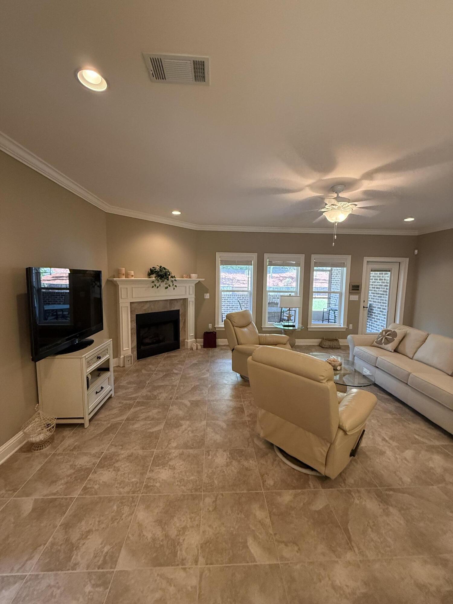 HAWK'S LANDING - Residential