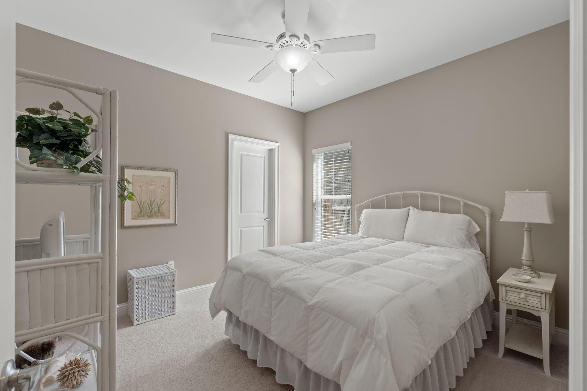 HAWK'S LANDING - Residential