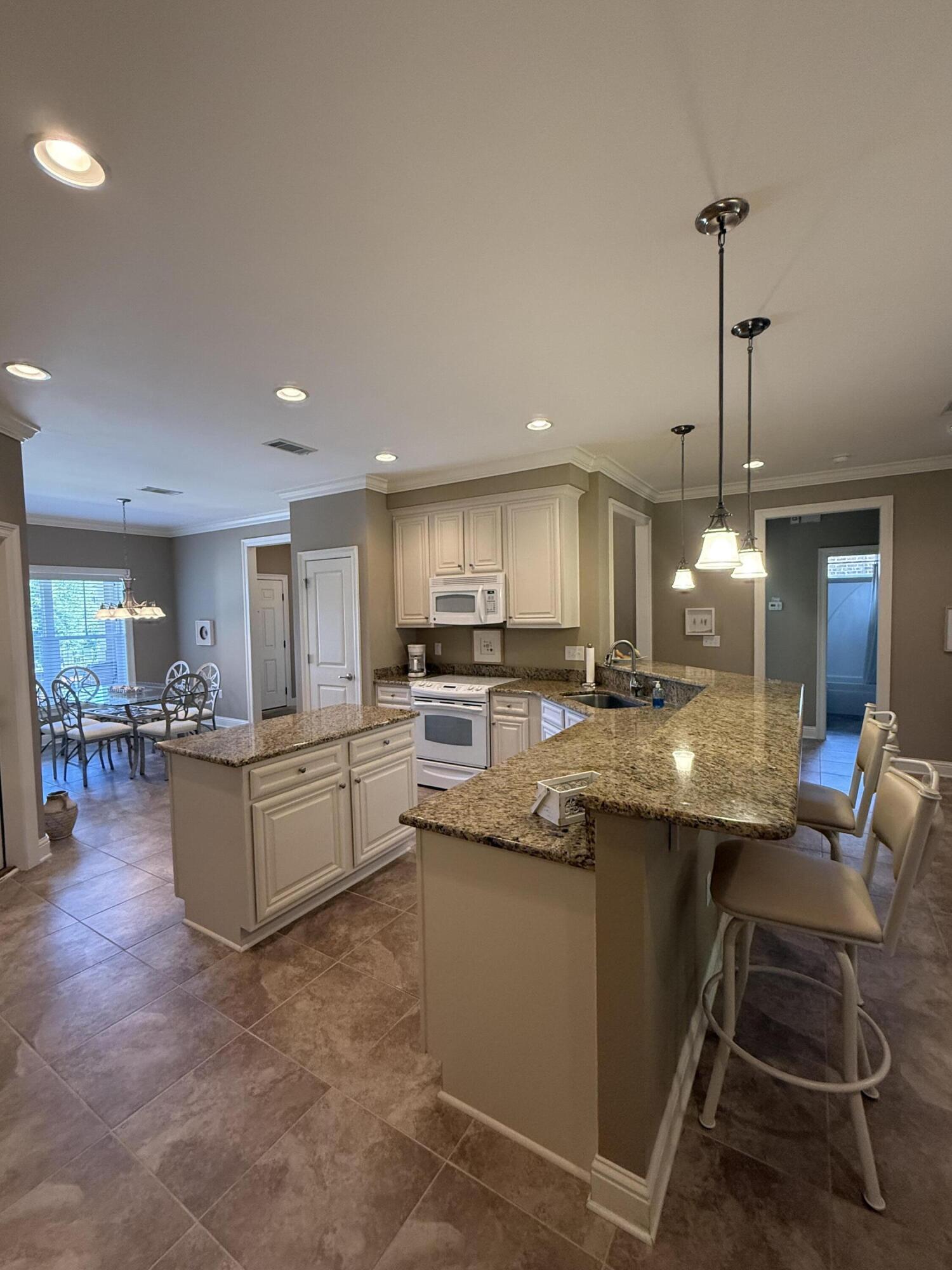 HAWK'S LANDING - Residential