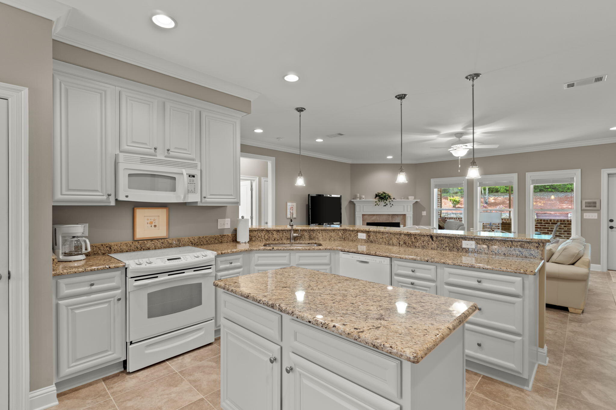 HAWK'S LANDING - Residential