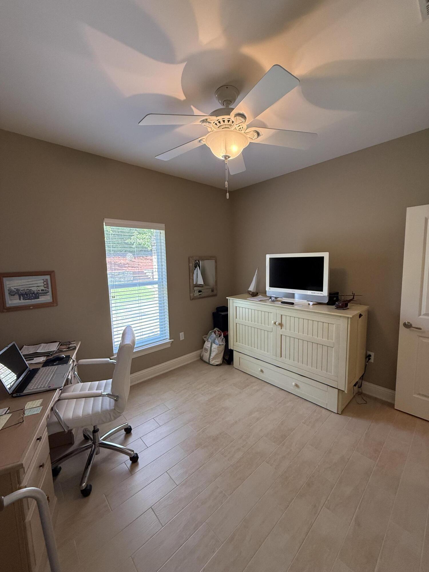 HAWK'S LANDING - Residential