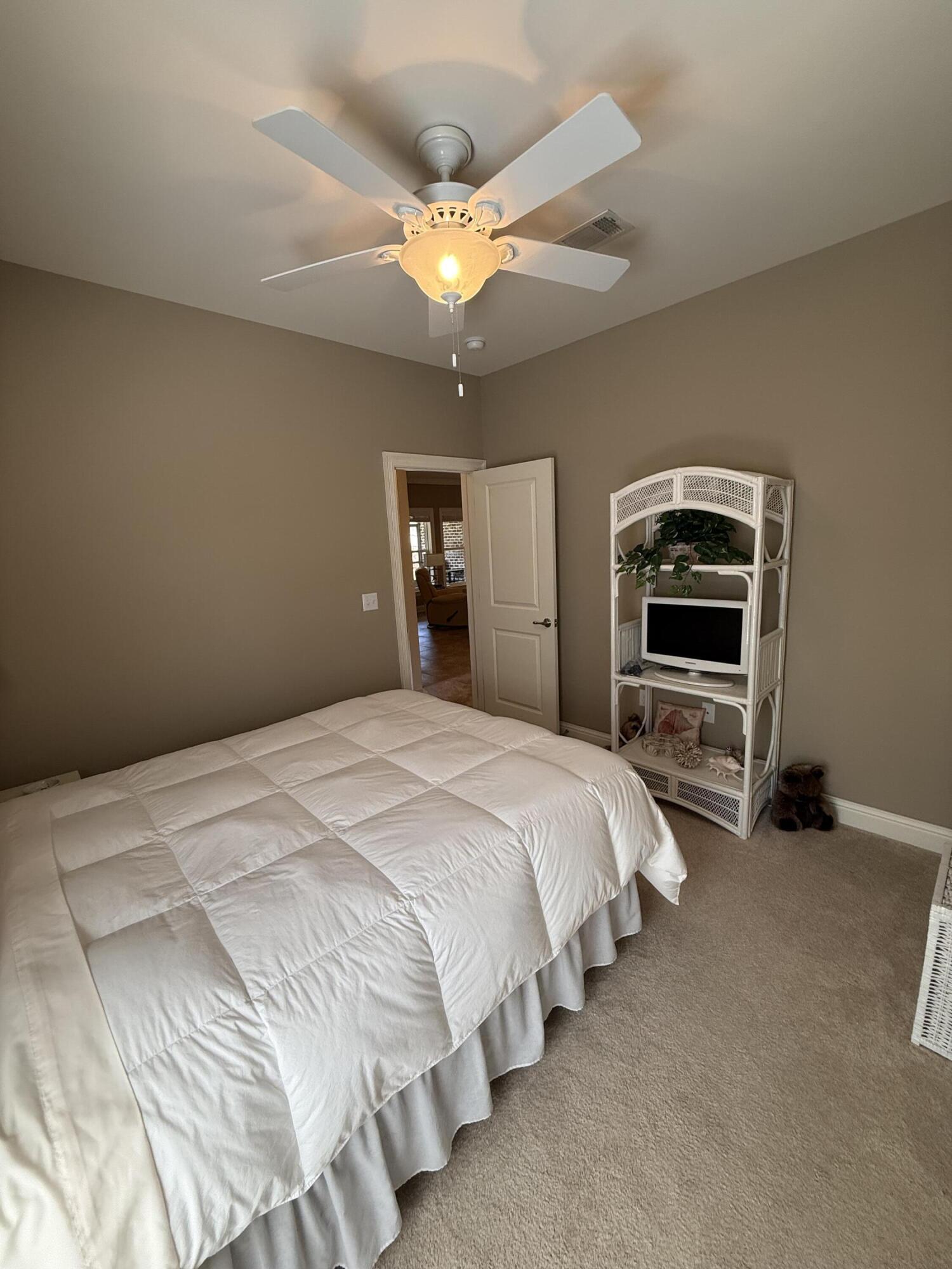 HAWK'S LANDING - Residential