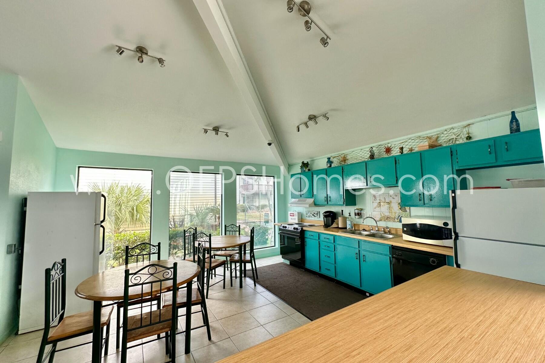 FOUNTAINHEAD CONDO - Residential Lease