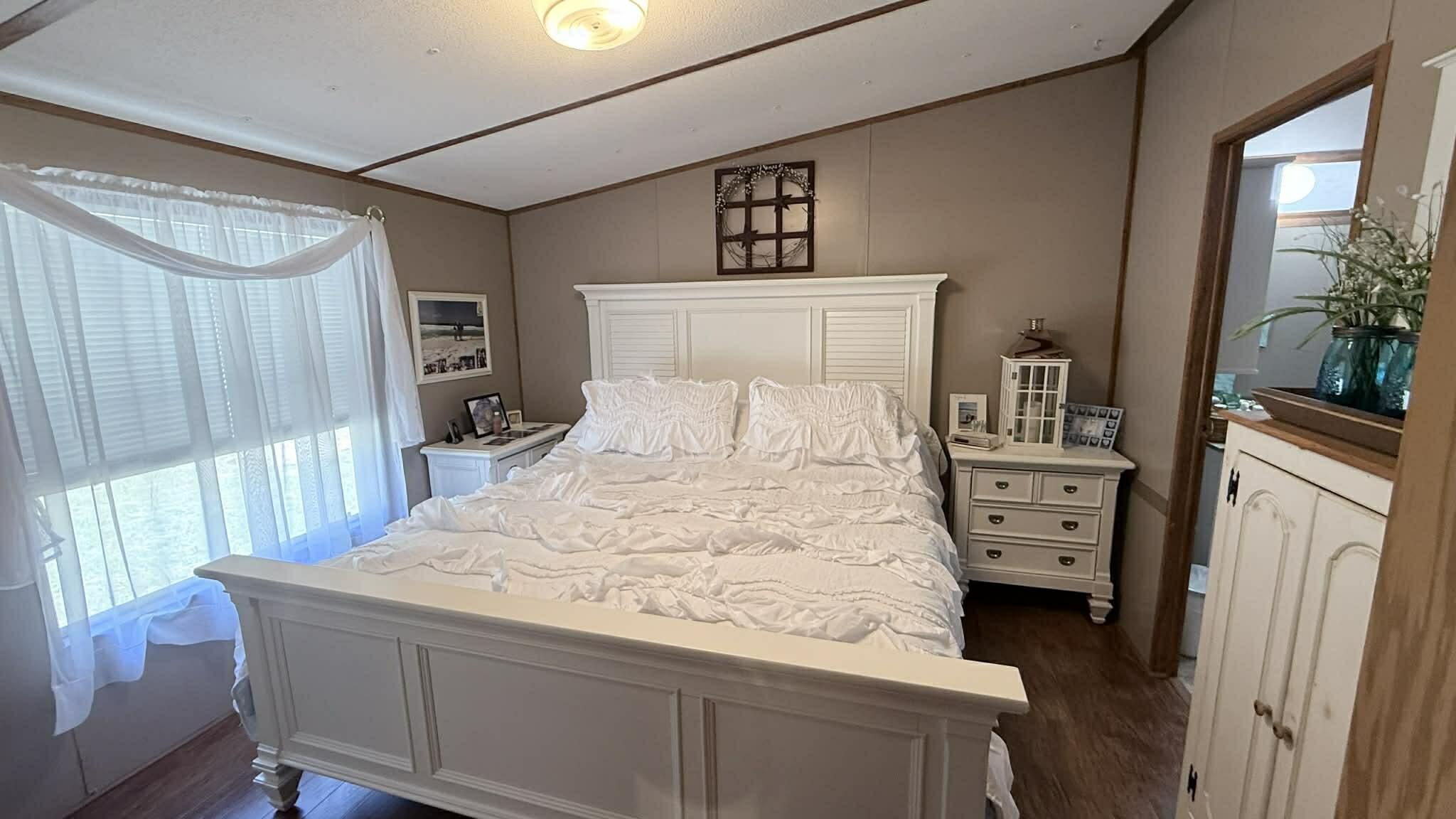 MAGNOLIA BAY - Residential