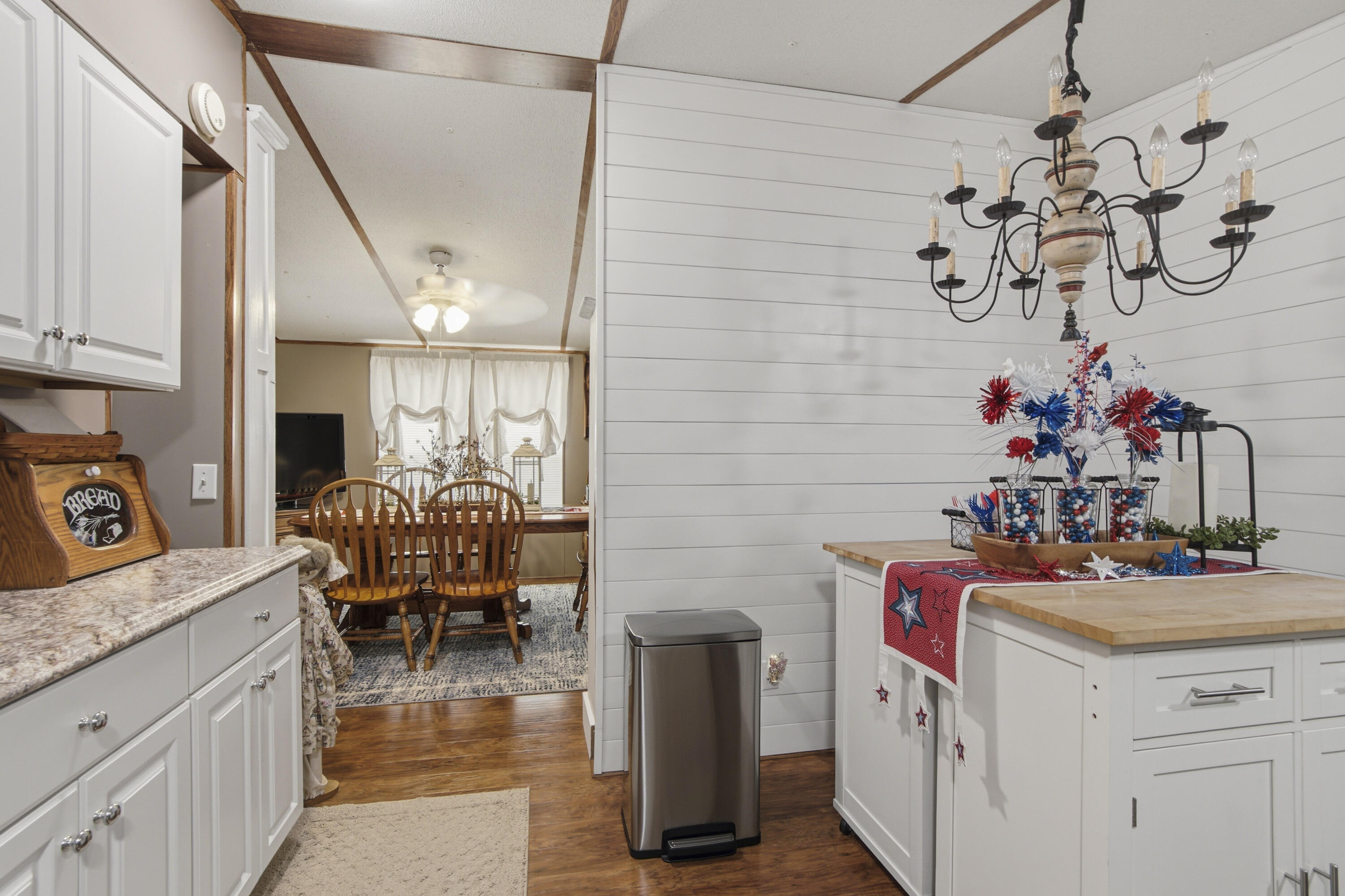 MAGNOLIA BAY - Residential