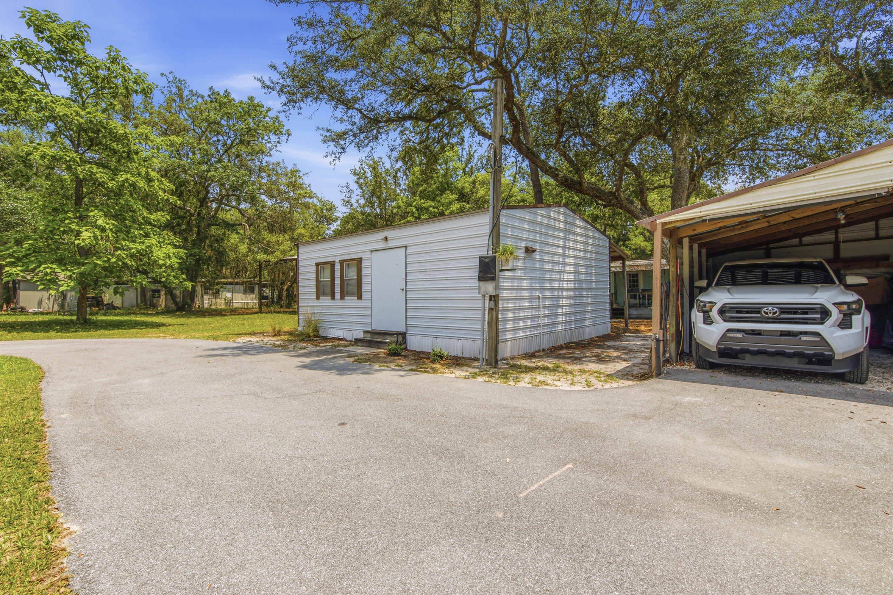 MAGNOLIA BAY - Residential