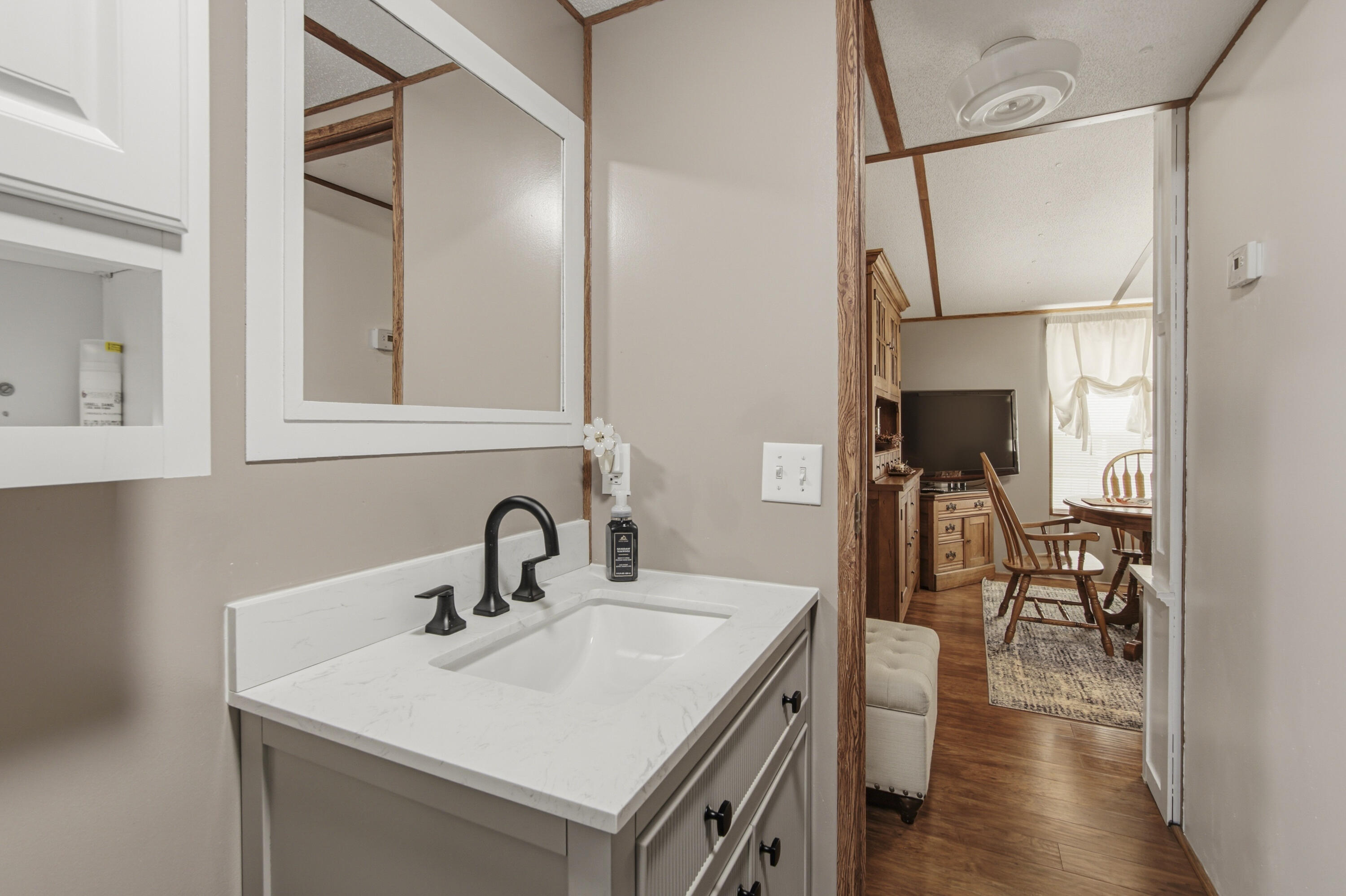 MAGNOLIA BAY - Residential