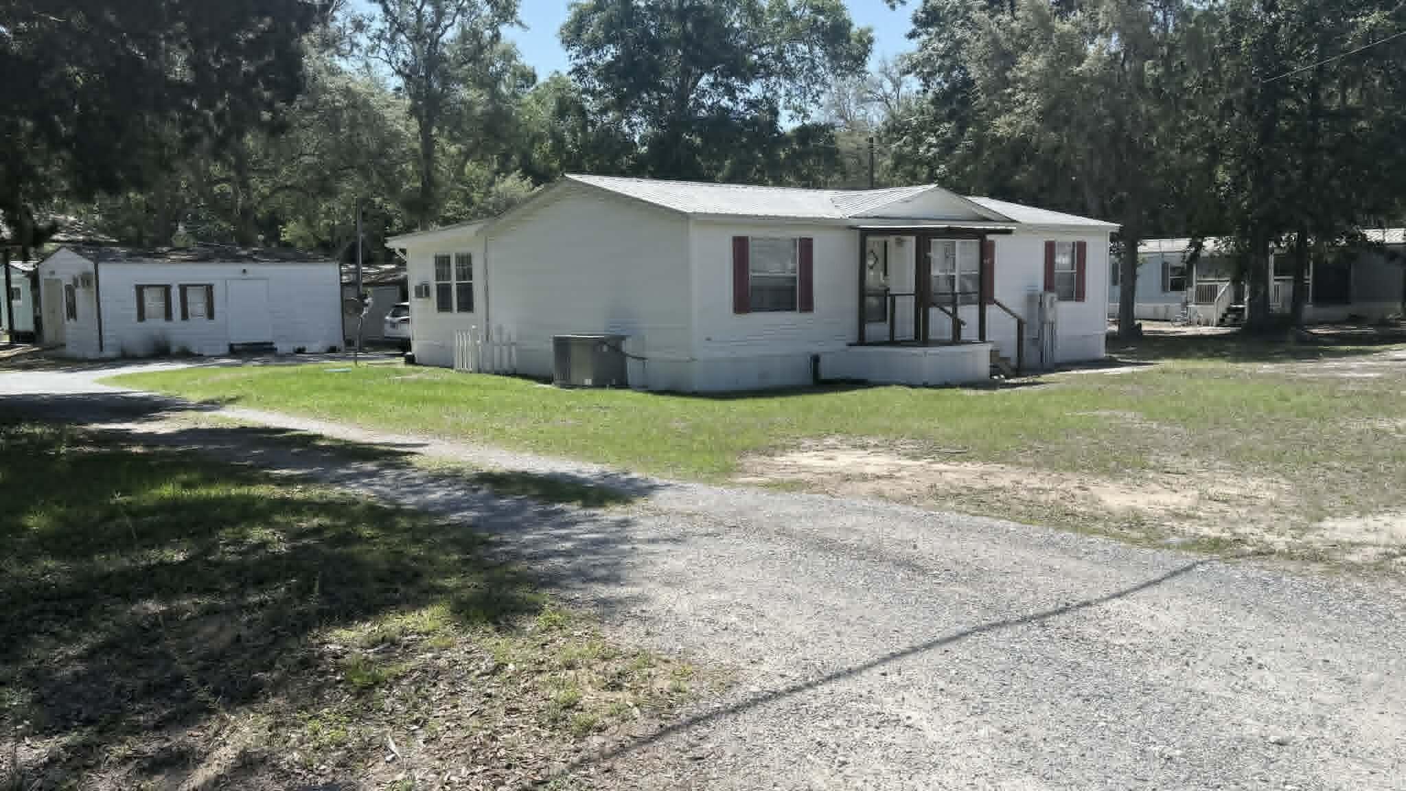 MAGNOLIA BAY - Residential