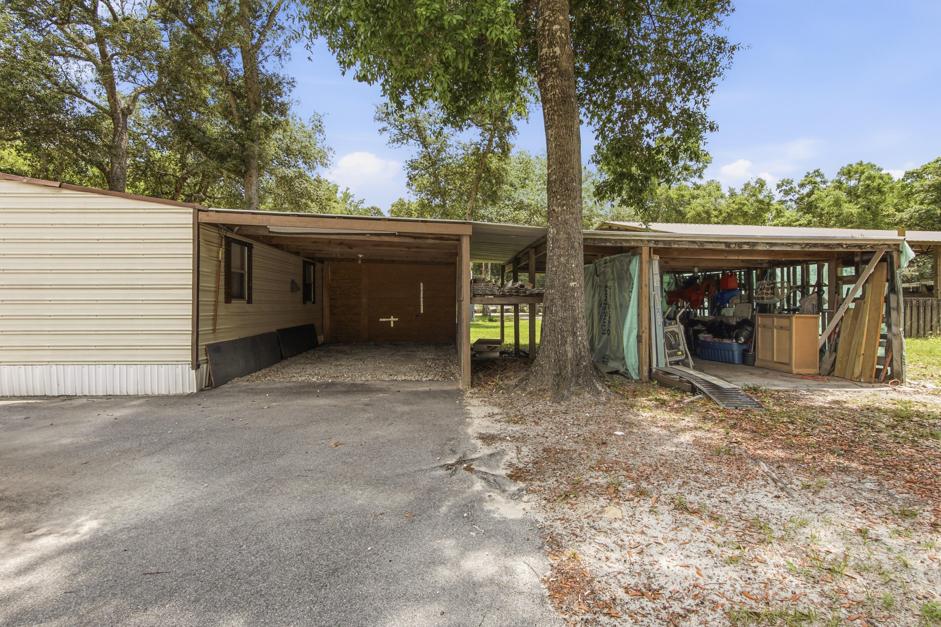 MAGNOLIA BAY - Residential