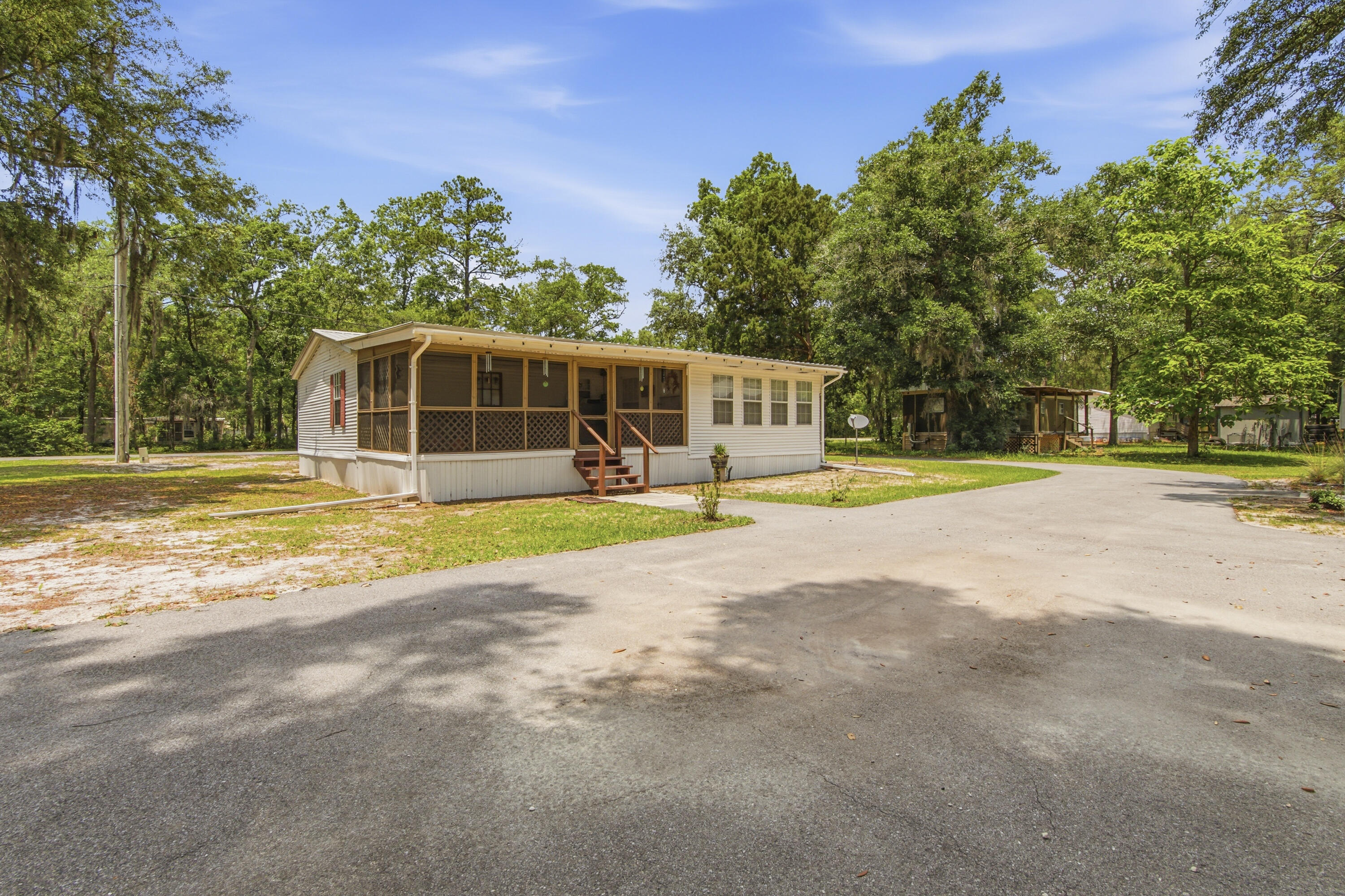 MAGNOLIA BAY - Residential