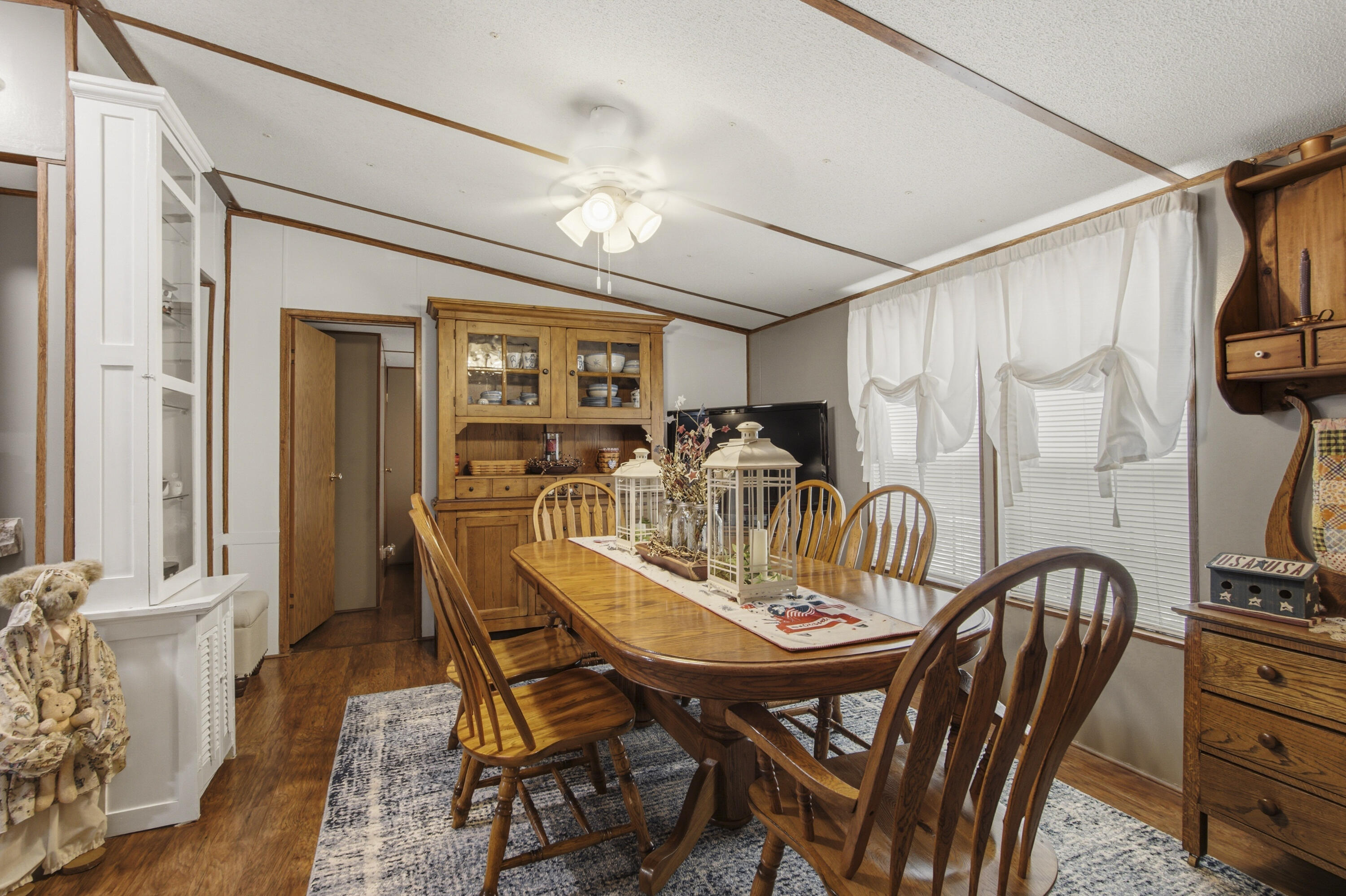 MAGNOLIA BAY - Residential