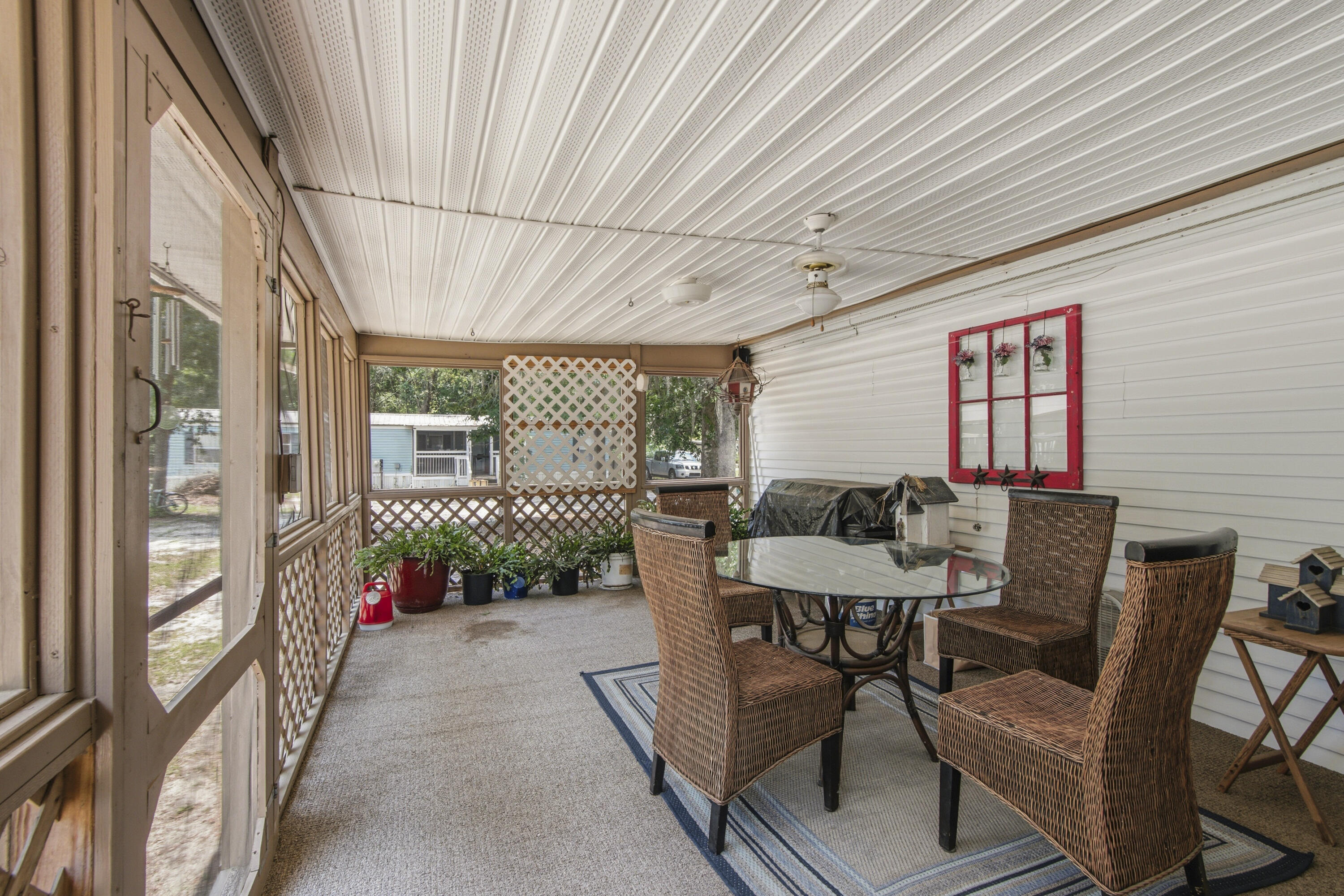 MAGNOLIA BAY - Residential
