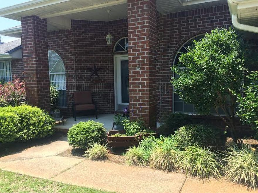 DESIGNED PERFECTLY FOR FAMILY AND ENTERTAINING! 4 Bedrooms plus an office and 3 full bathrooms. Formal dining room right off an Amazing Kitchen with oak cabinets, GRANITE countertops and stainless steel appliances, ceramic cook top and DOUBLE OVENS, with a big breakfast area and breakfast bar. GIANT living room with corner FIREPLACE, also has an enclosure with central heating and air. SPLIT FLOOR PLAN! 3 bedrooms to the left of the house with 2 bathrooms, one of which is a JACK AND JILL BATHROOM! Master suite has trey ceiling, double vanities and 2 walk-in closets. Large utility room. To top it all off the back yard is huge with an above ground pool and deck! GARDENER'S WILL FALL IN LOVE! Enjoy the amenities in the first class Holley by the Sea community.http://www.holleybythesea.org/
.