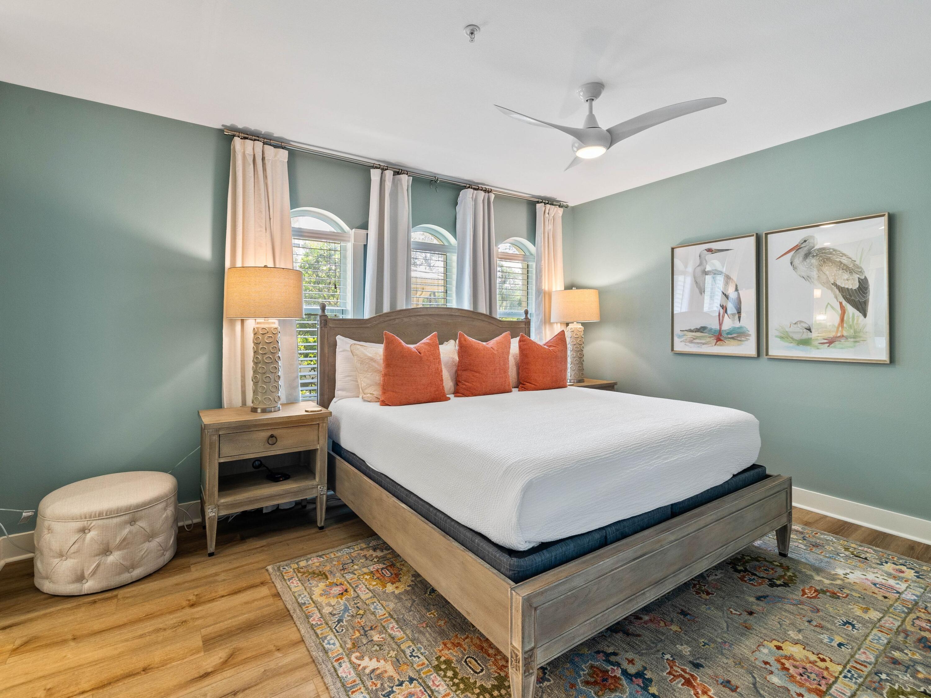 SEAVIEW VILLAS - Residential