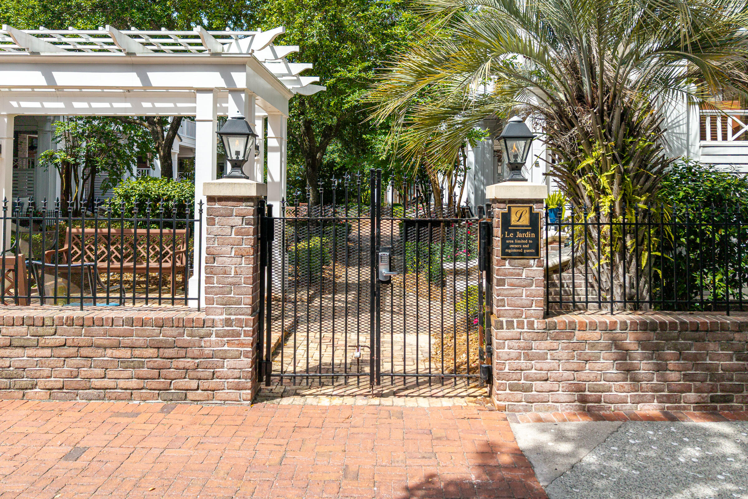 LE JARDIN - Residential