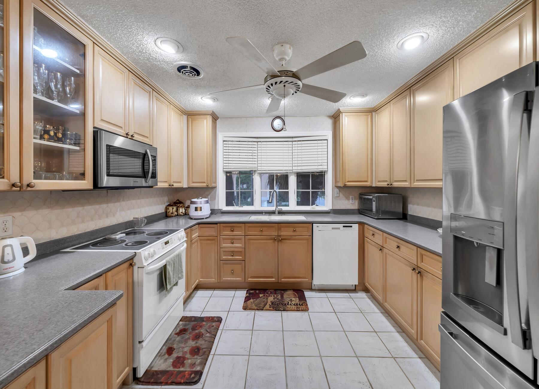 BAYOU PINES UNREC - Residential