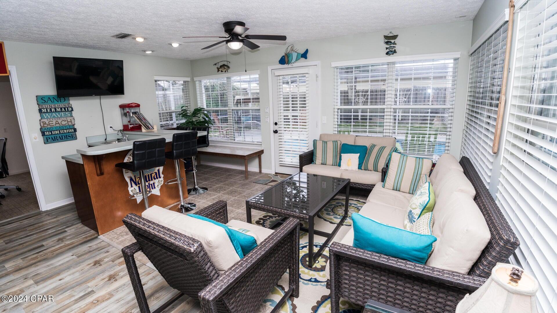 SEACLUSION BEACH - Residential