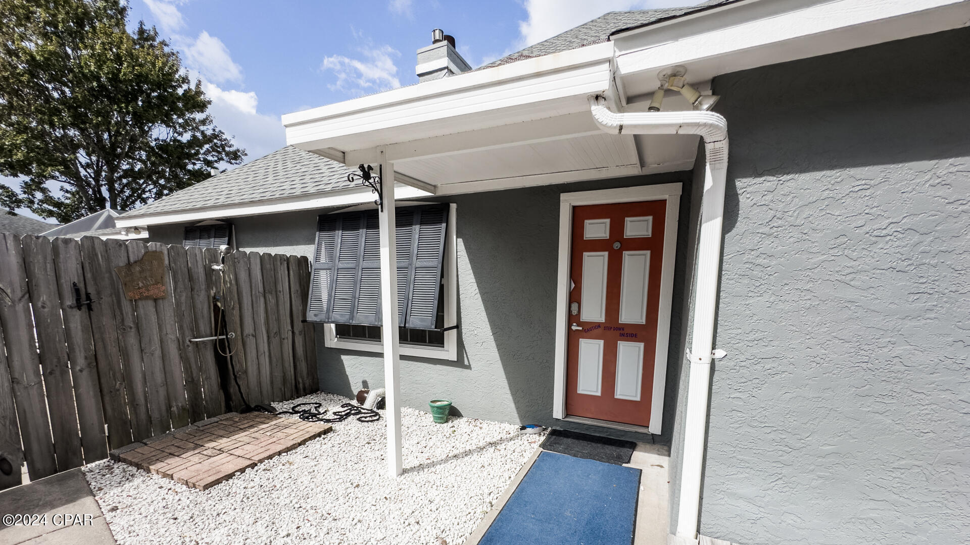 SEACLUSION BEACH - Residential