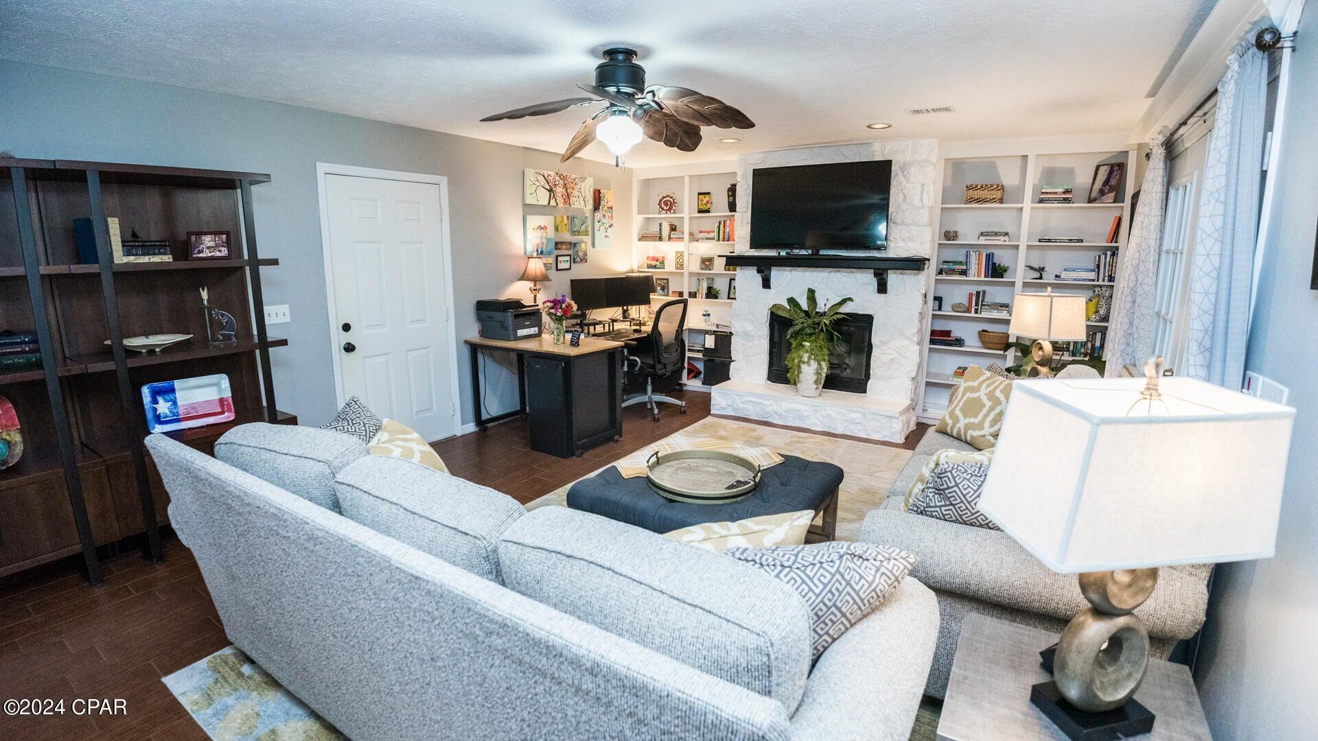 SEACLUSION BEACH - Residential